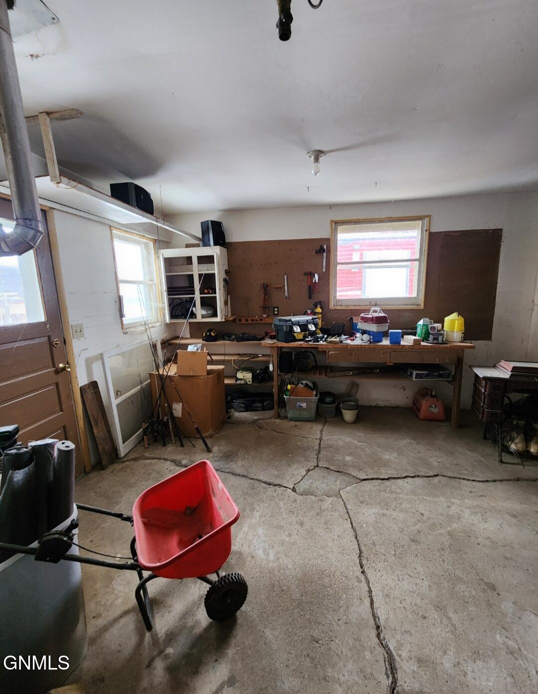property viewer photo 36