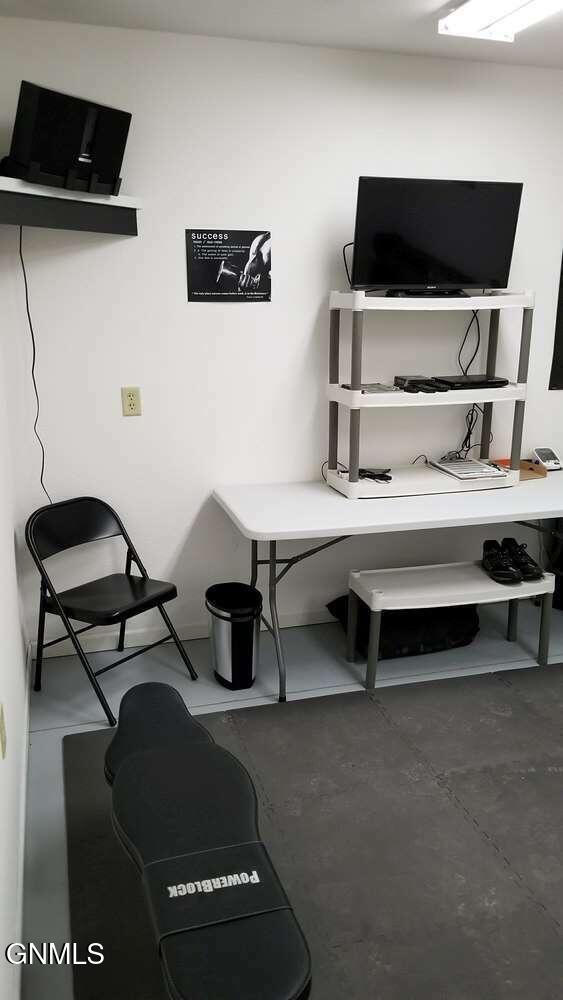 main property photo 22