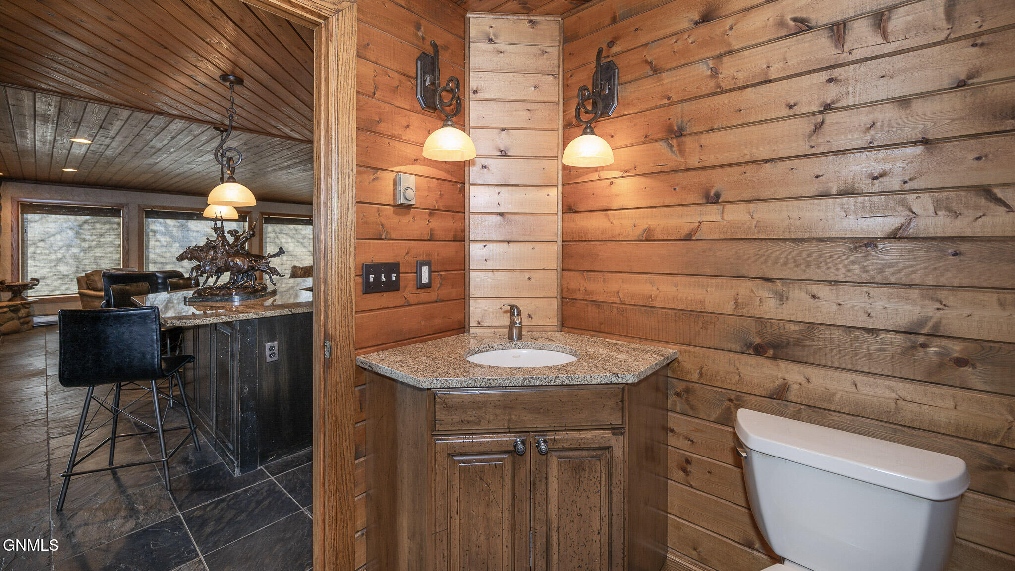 property viewer photo 12