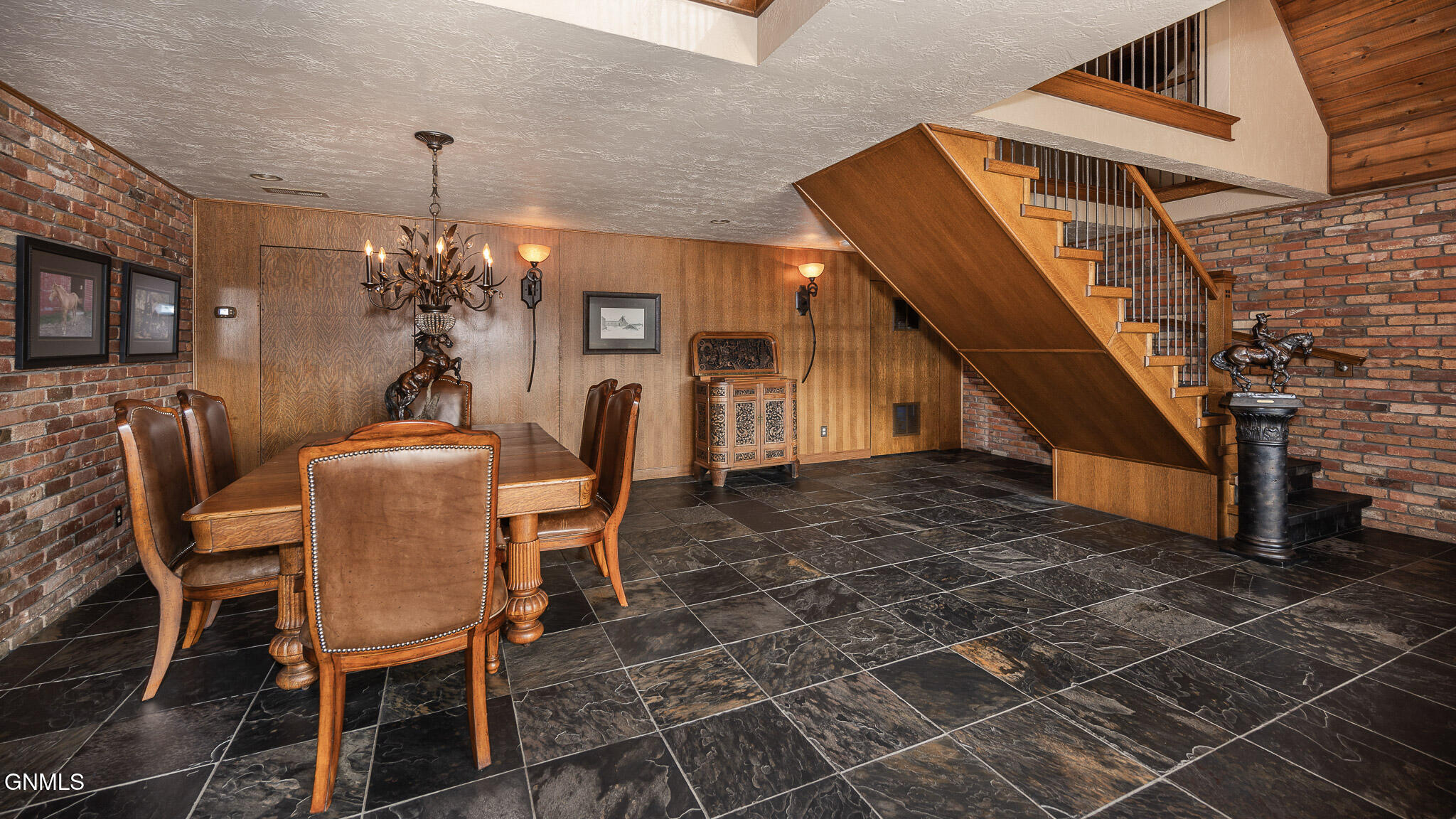 property viewer photo 23