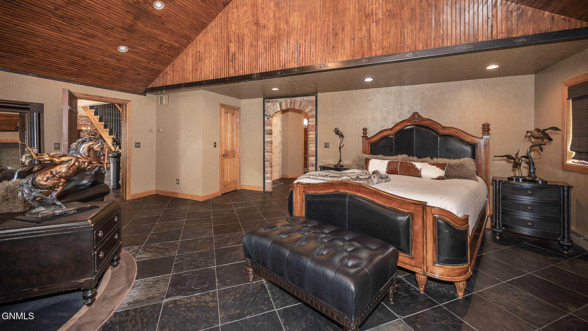 property viewer photo 26