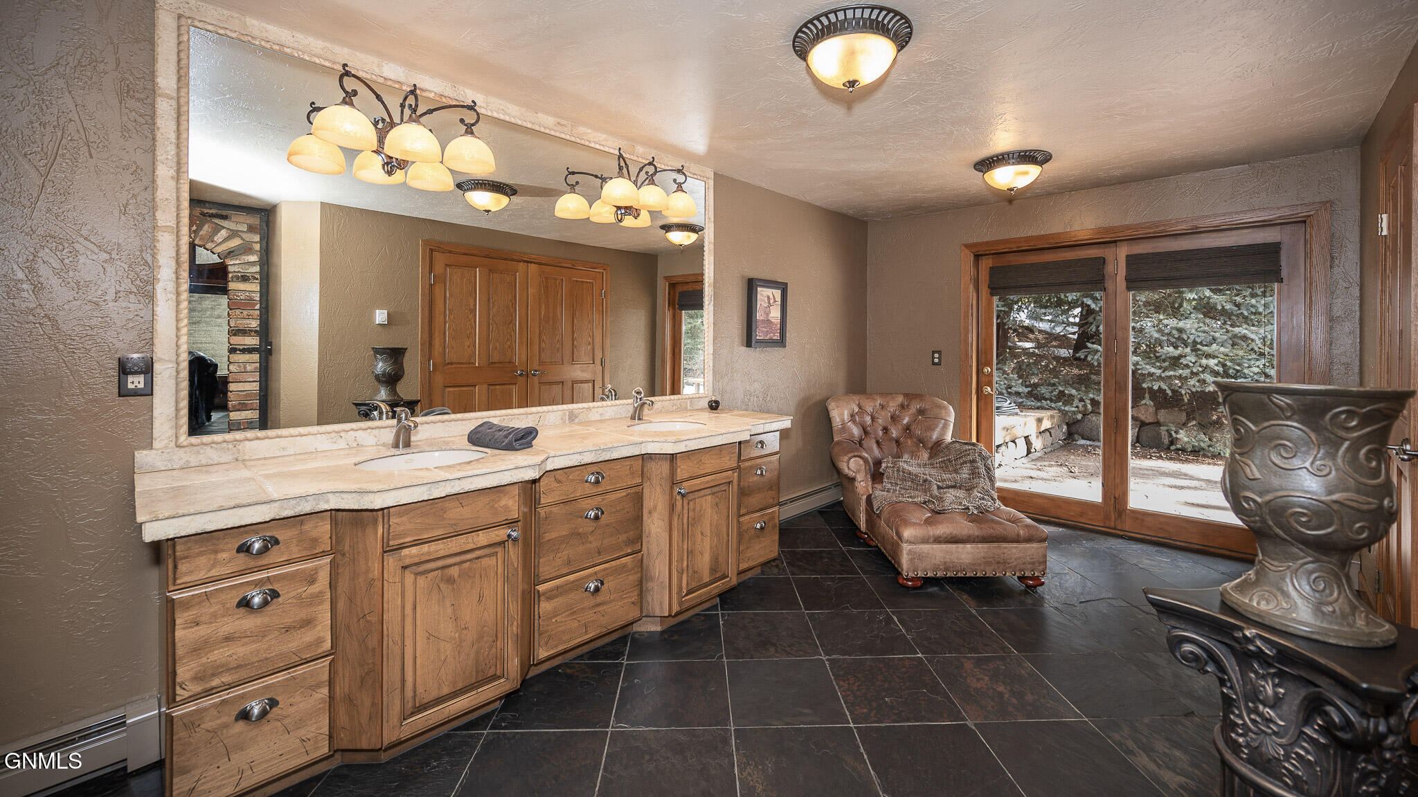 property viewer photo 29