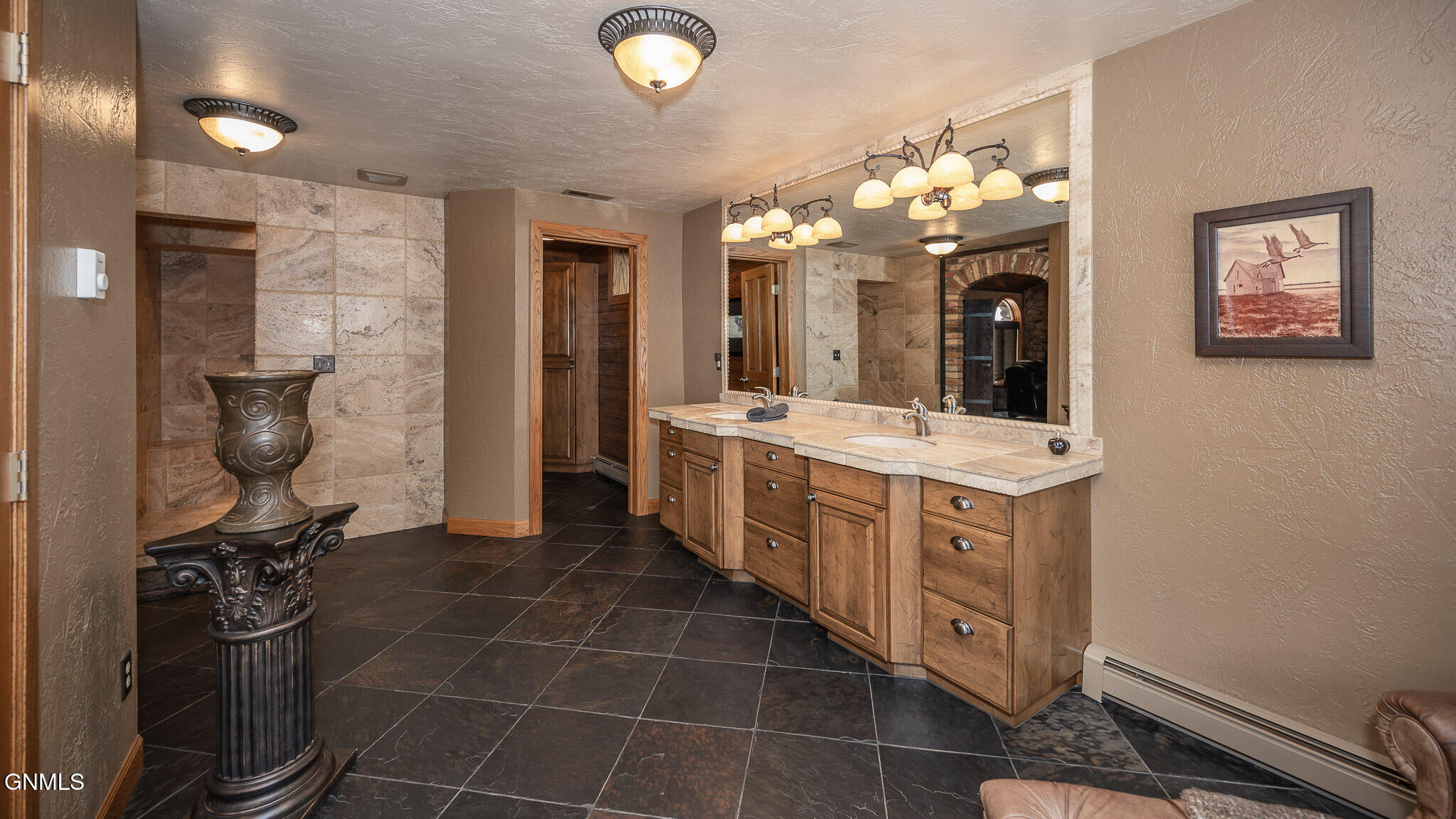 property viewer photo 30