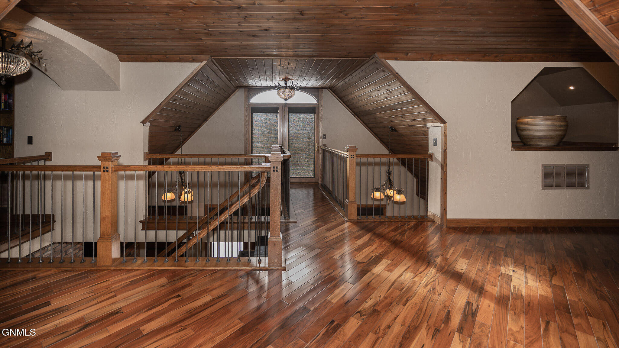 property viewer photo 36