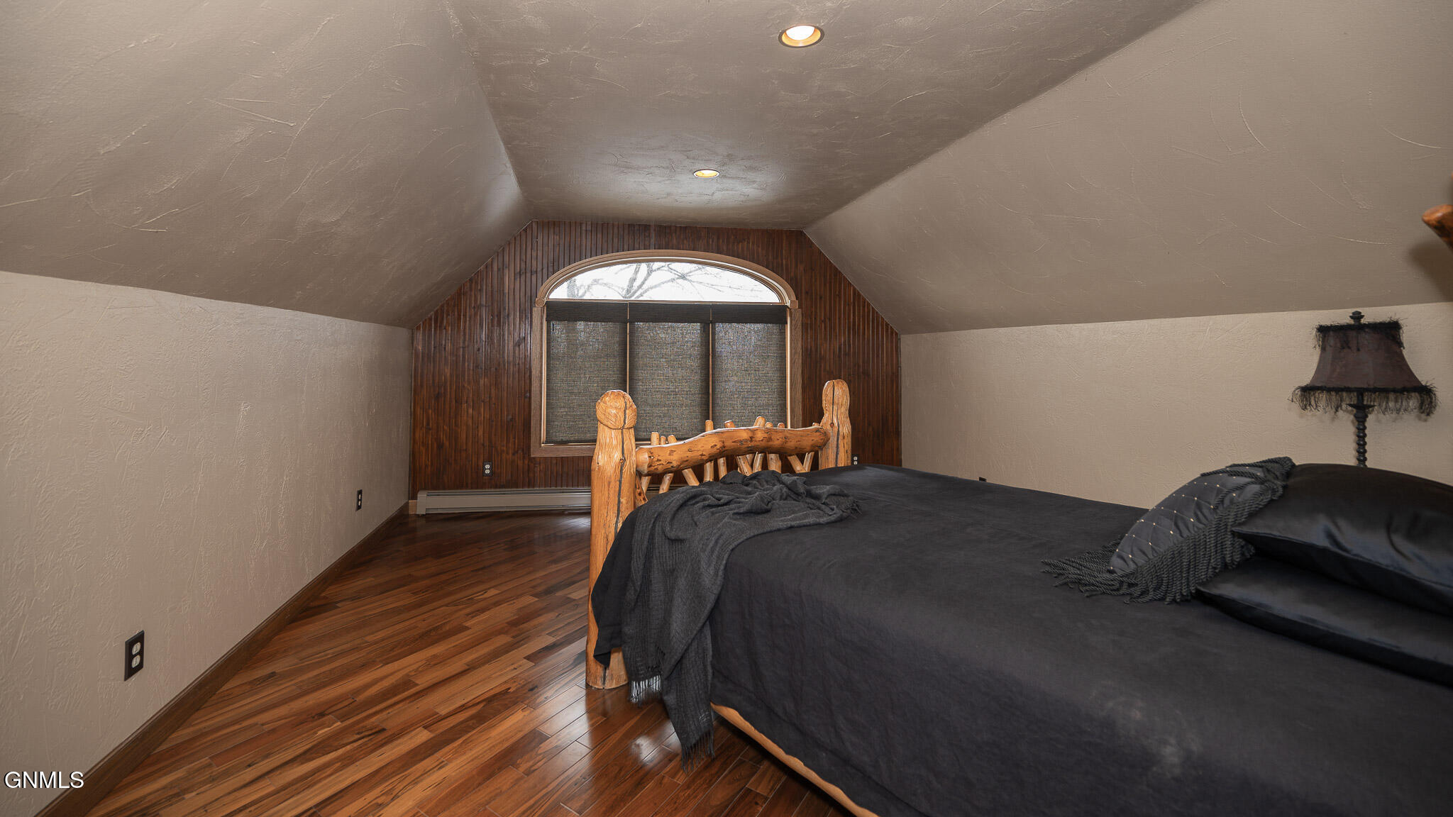property viewer photo 42