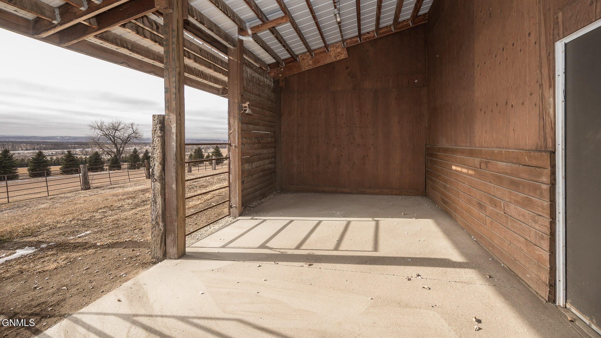 property viewer photo 59