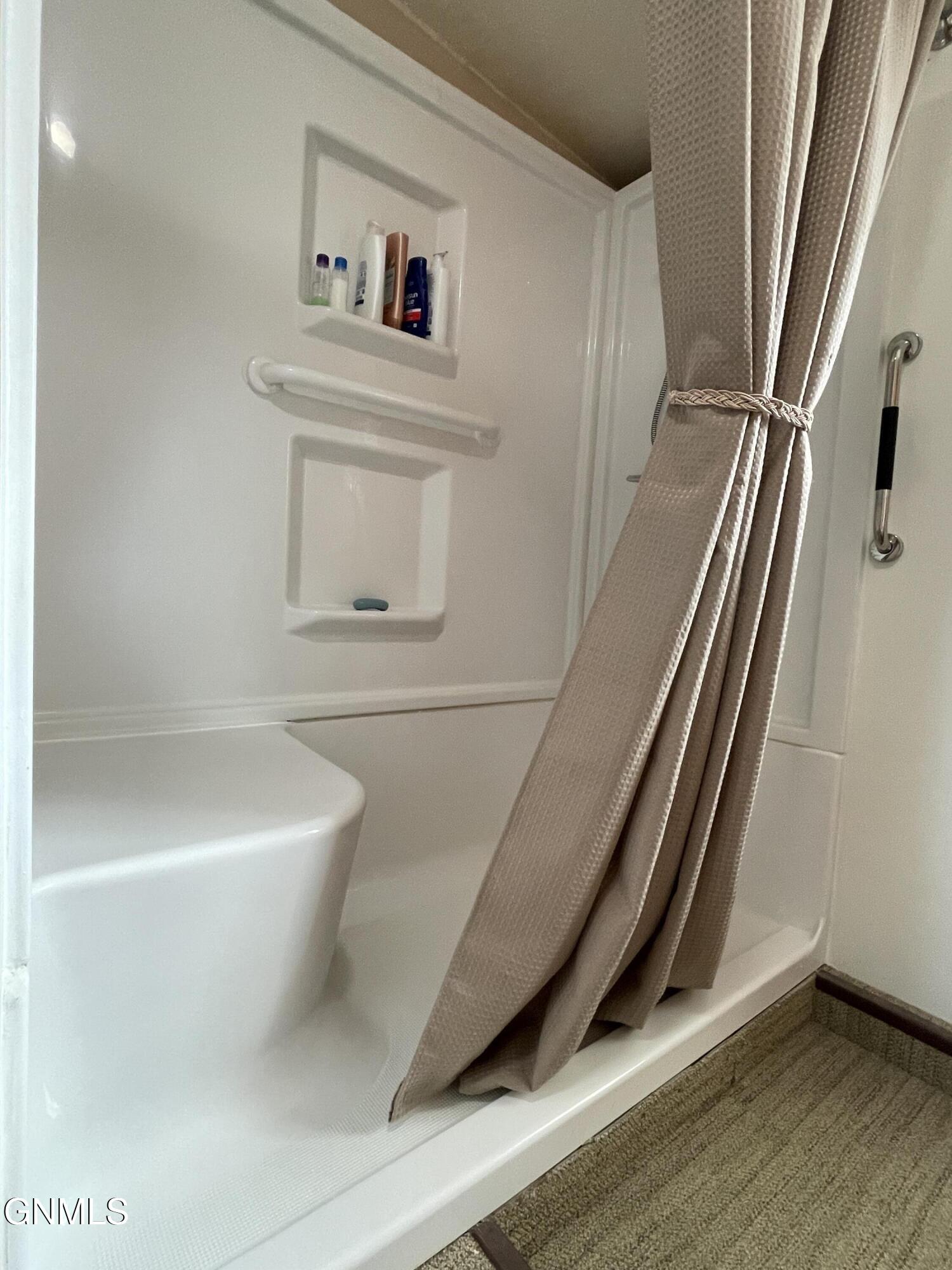 property viewer photo 24