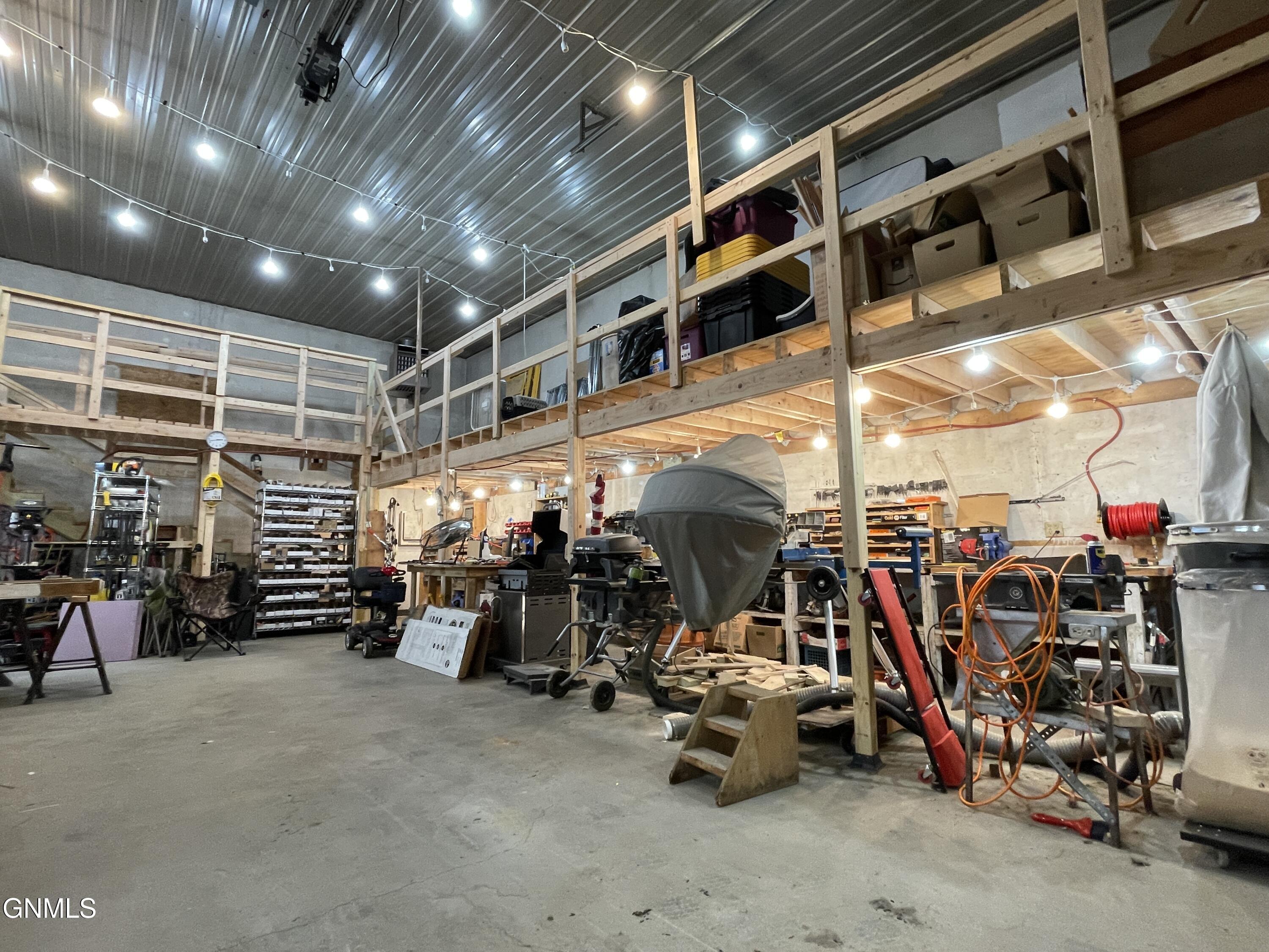property viewer photo 42