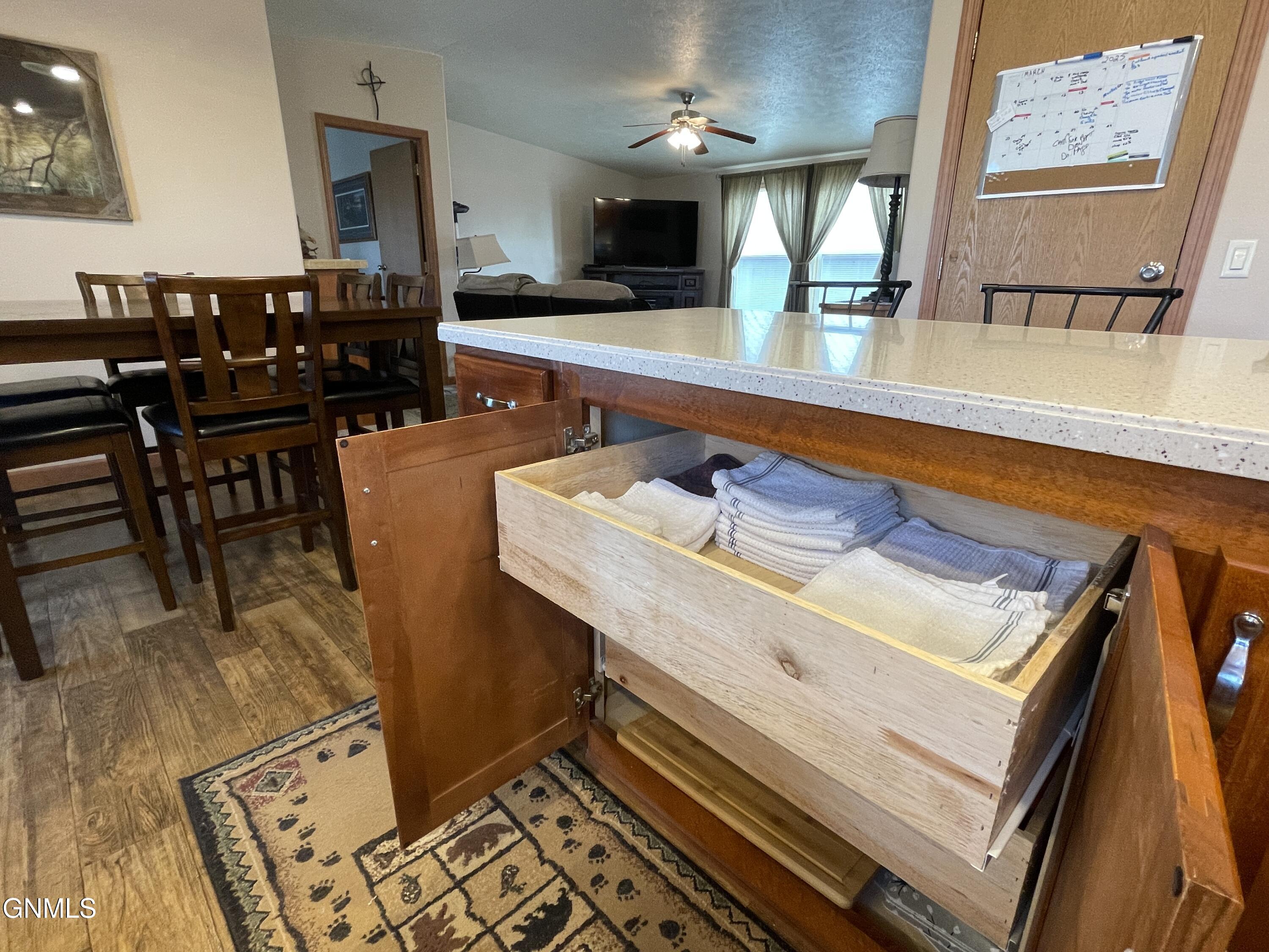 property viewer photo 8
