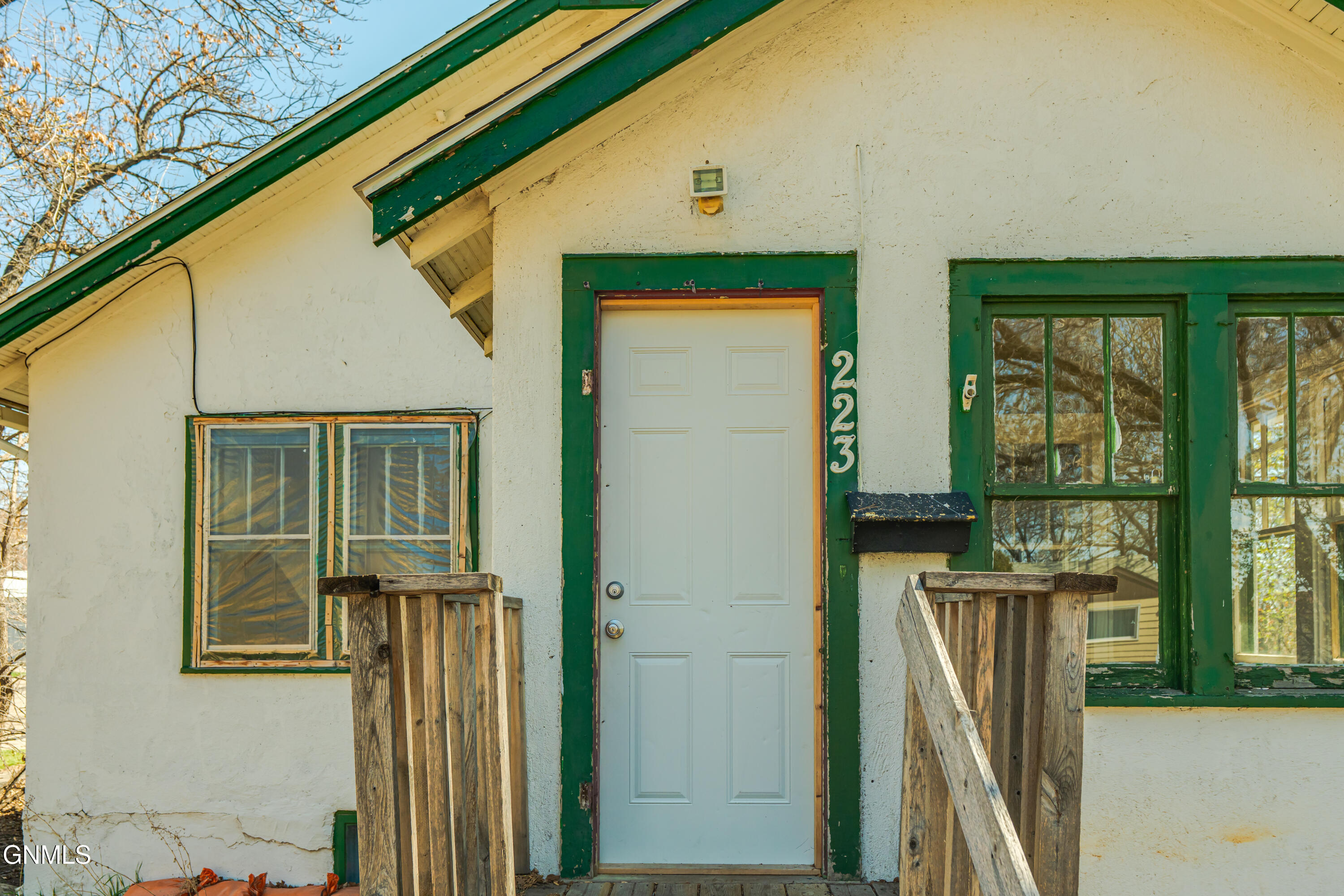 main property photo 10