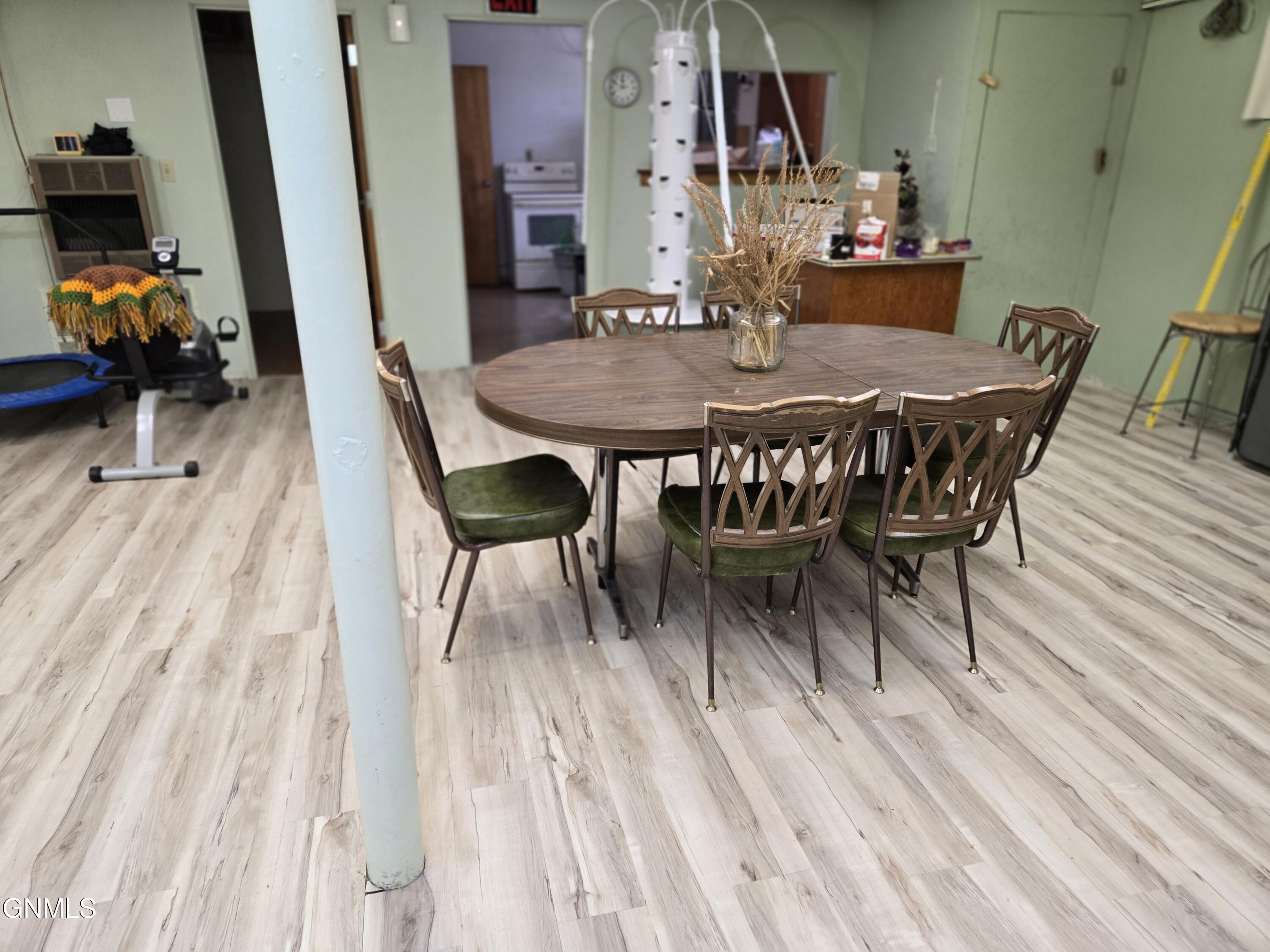 property viewer photo 25