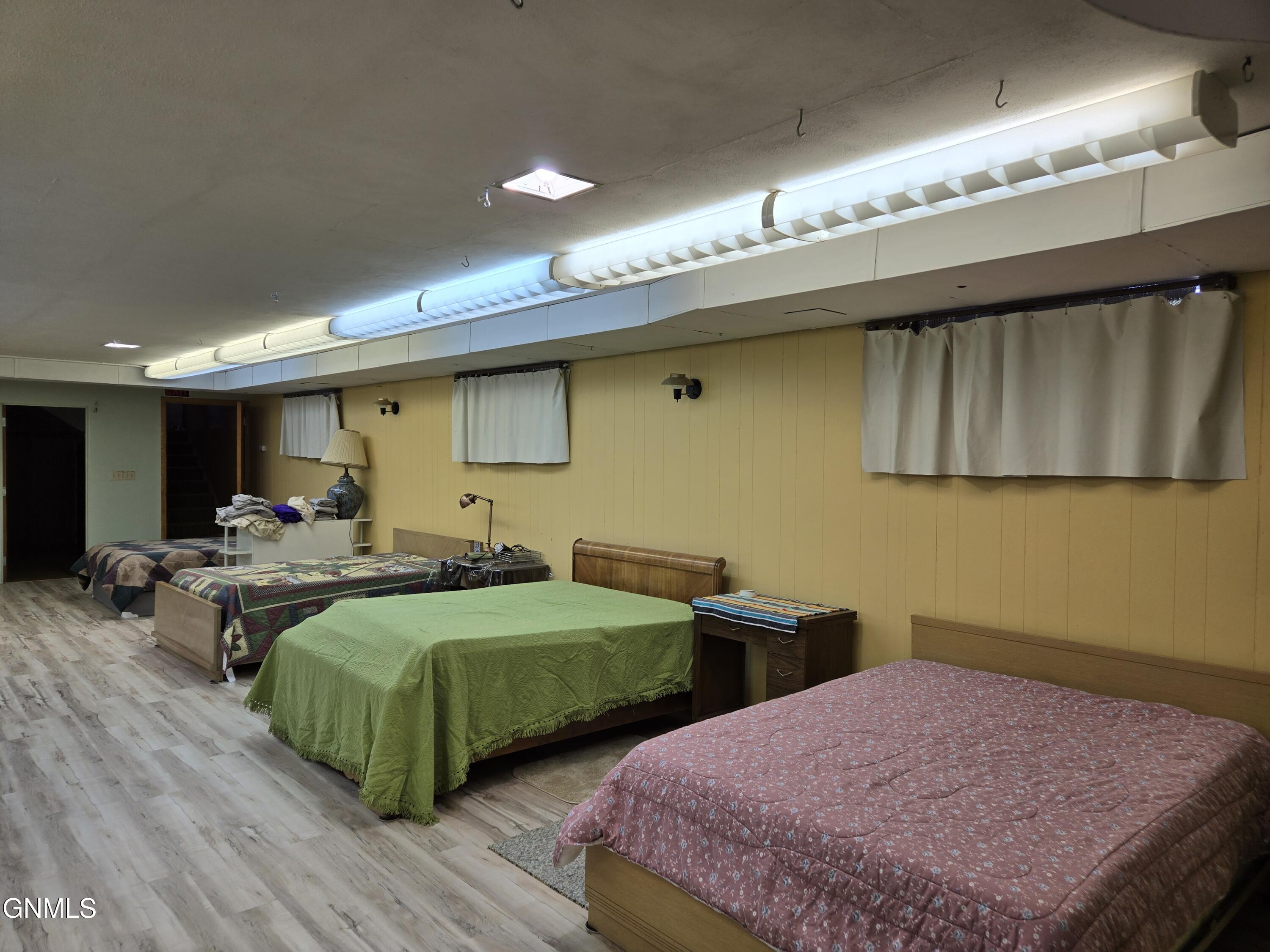 property viewer photo 32