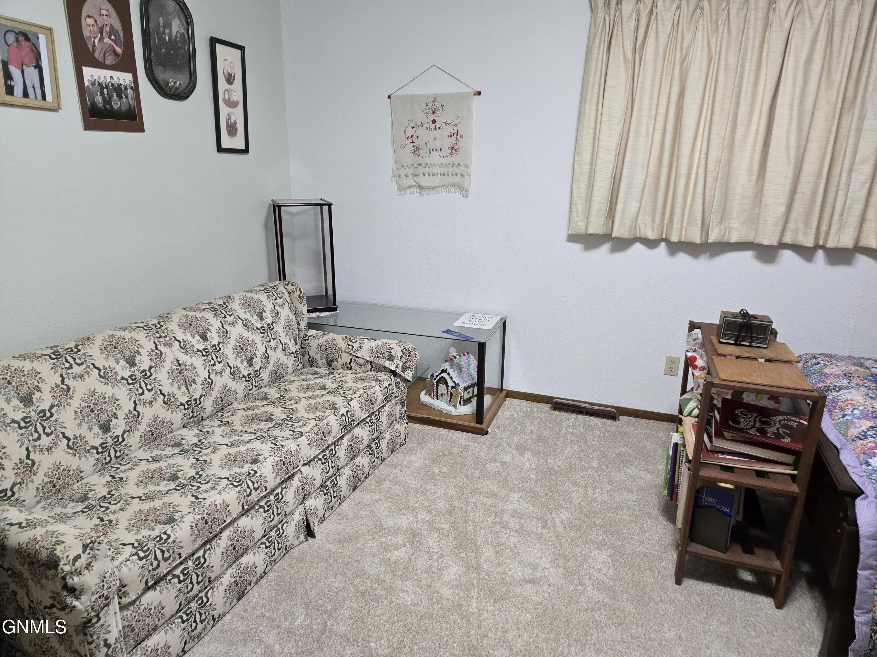 property viewer photo 36