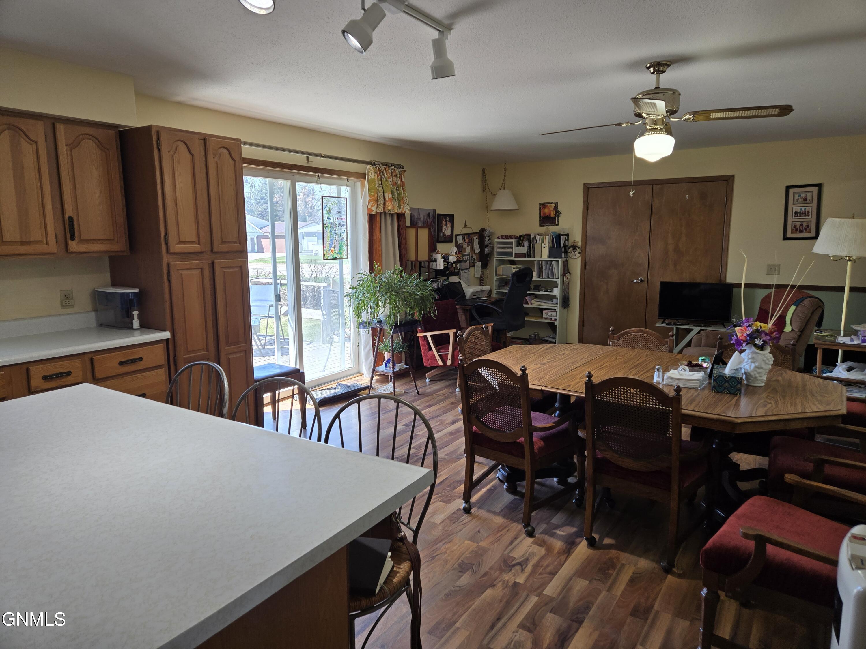 property viewer photo 4