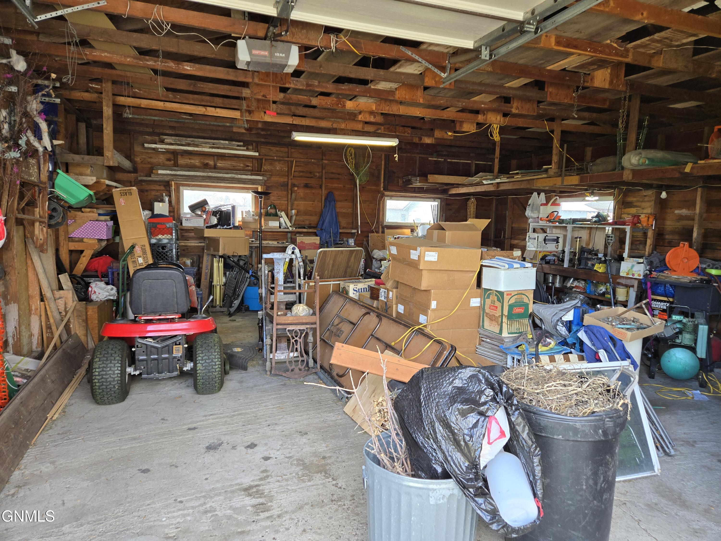 property viewer photo 44