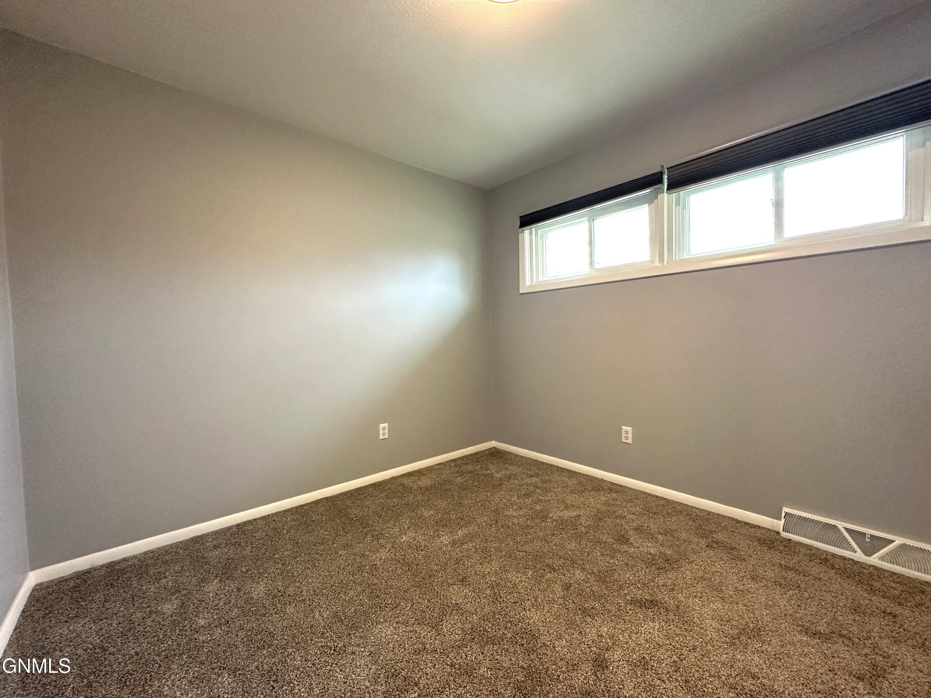 property viewer photo 13