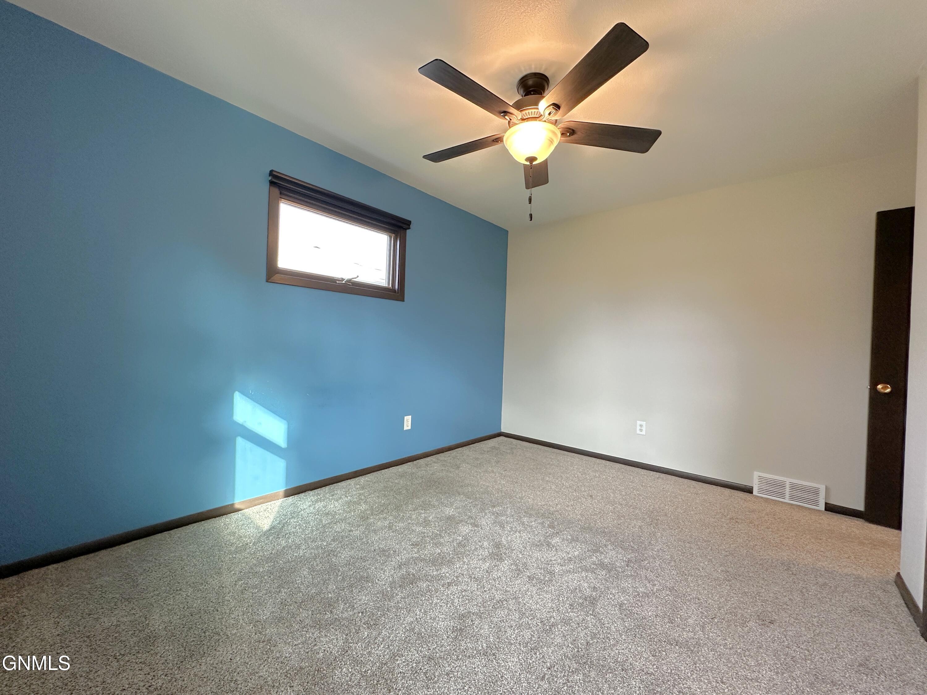 property viewer photo 15
