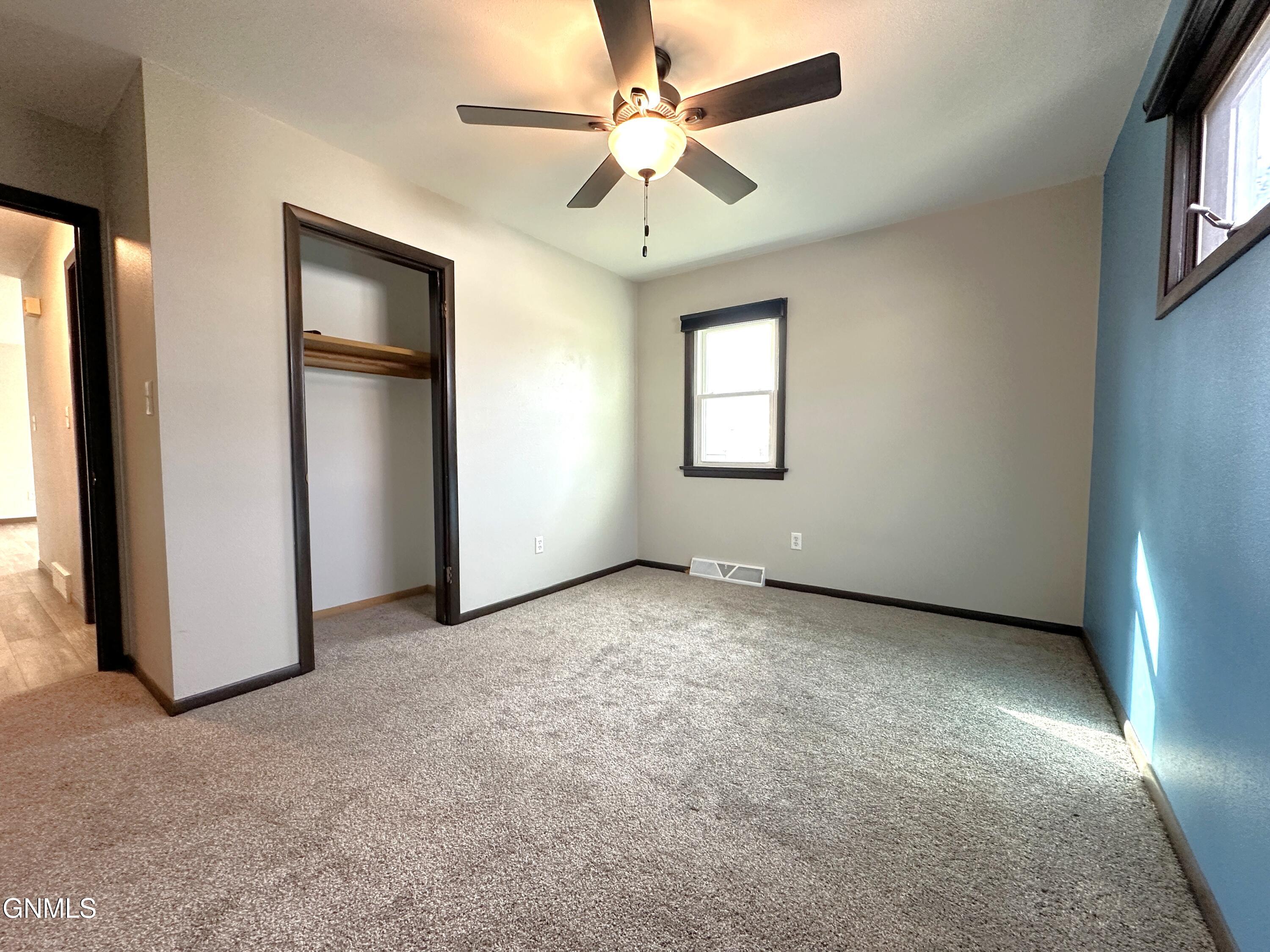 property viewer photo 16