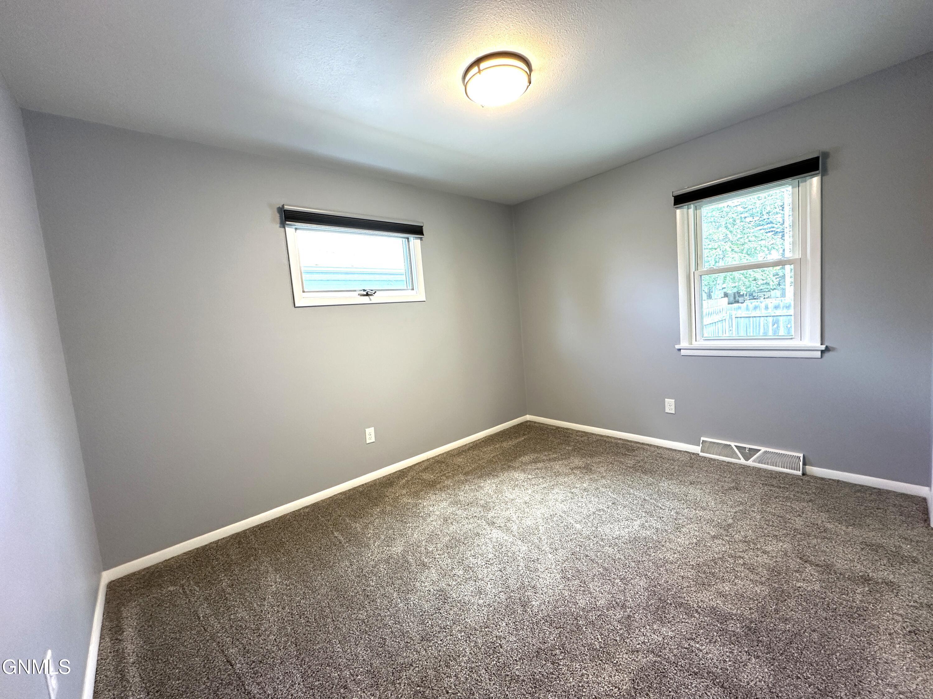 property viewer photo 18