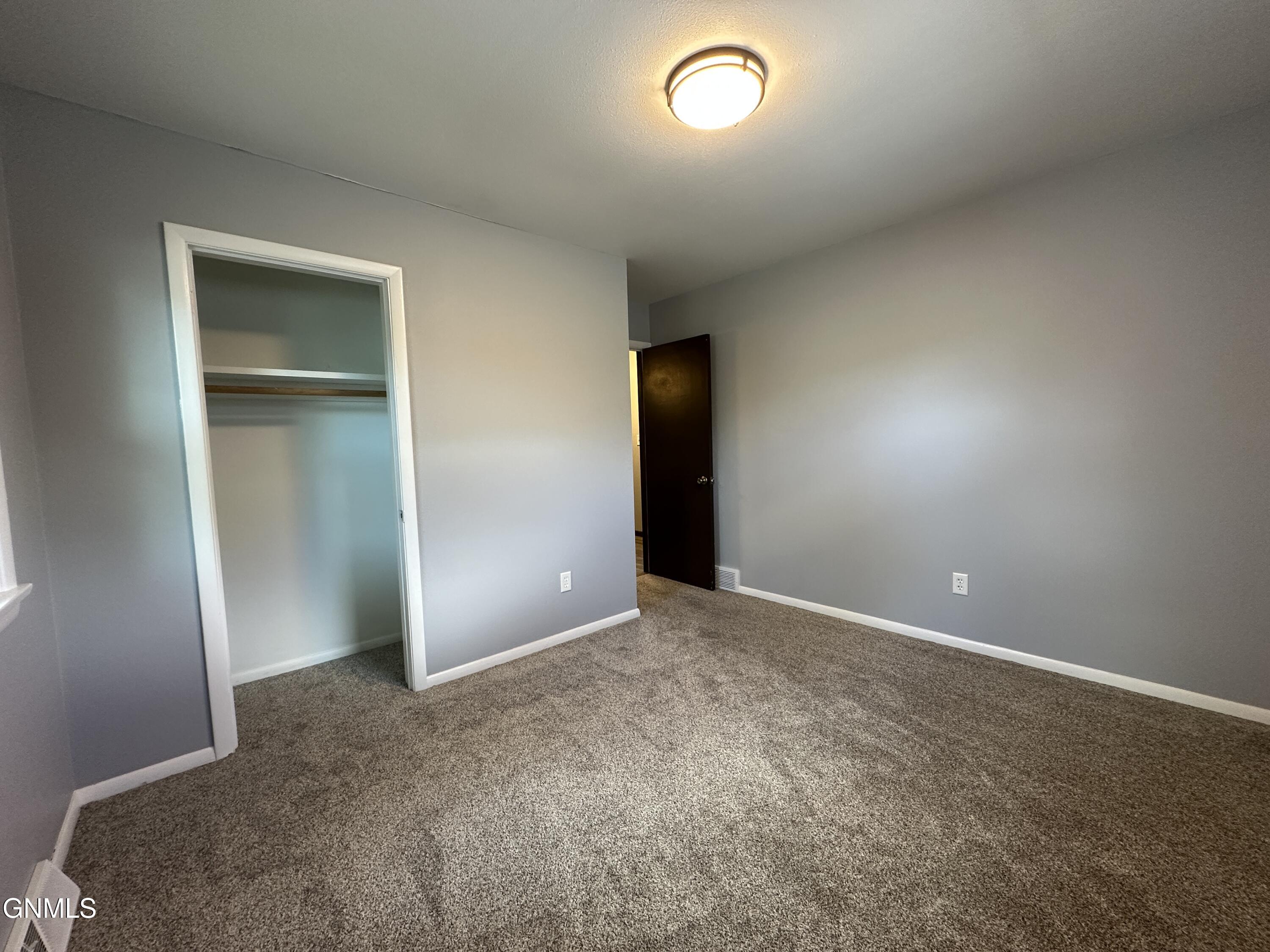 property viewer photo 19