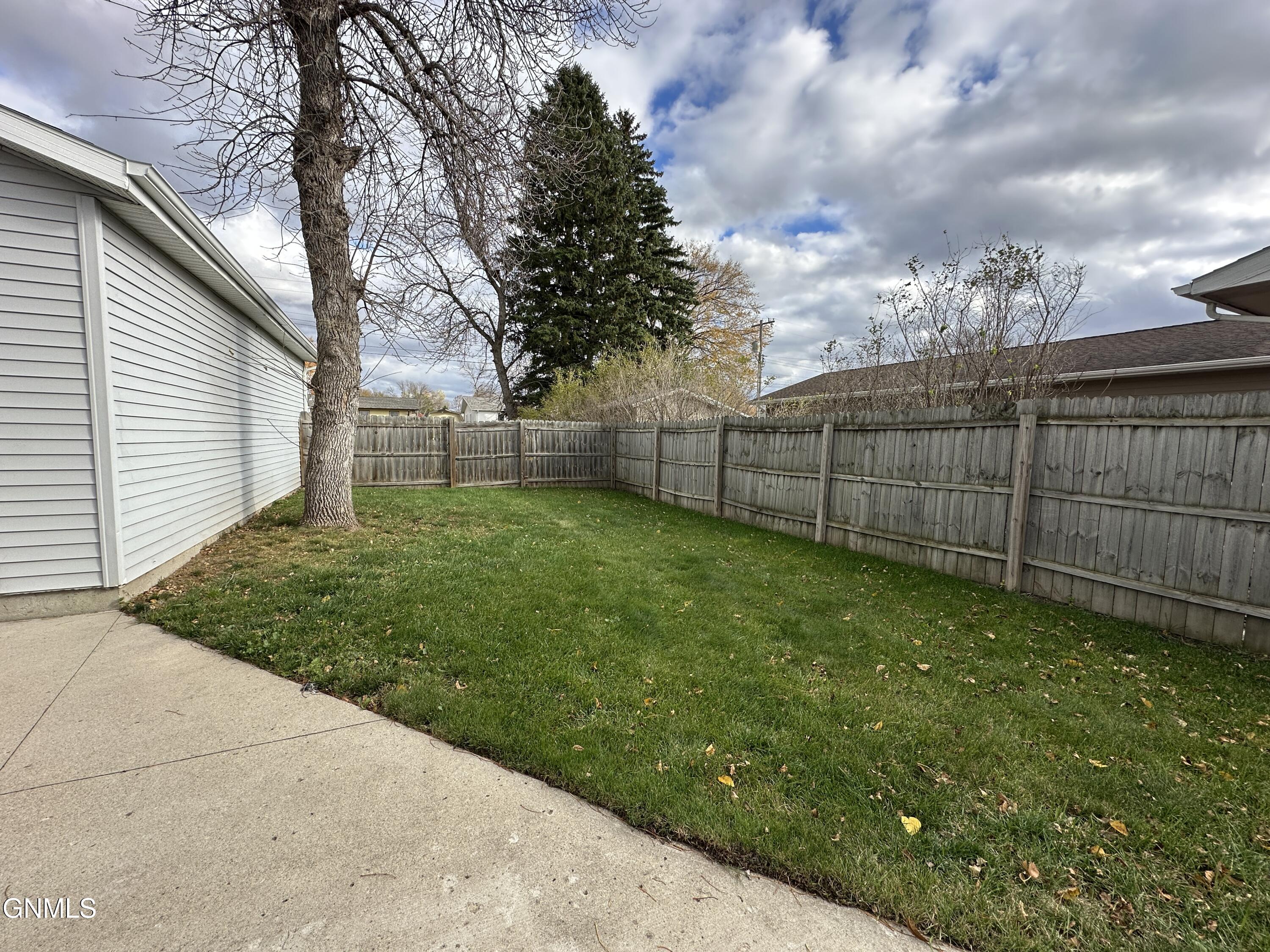 property viewer photo 2