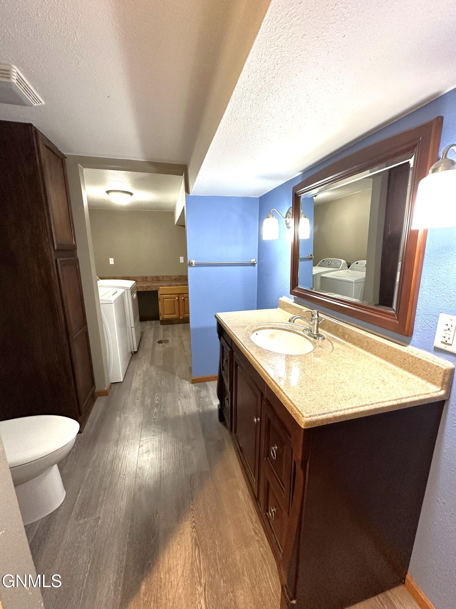property viewer photo 23
