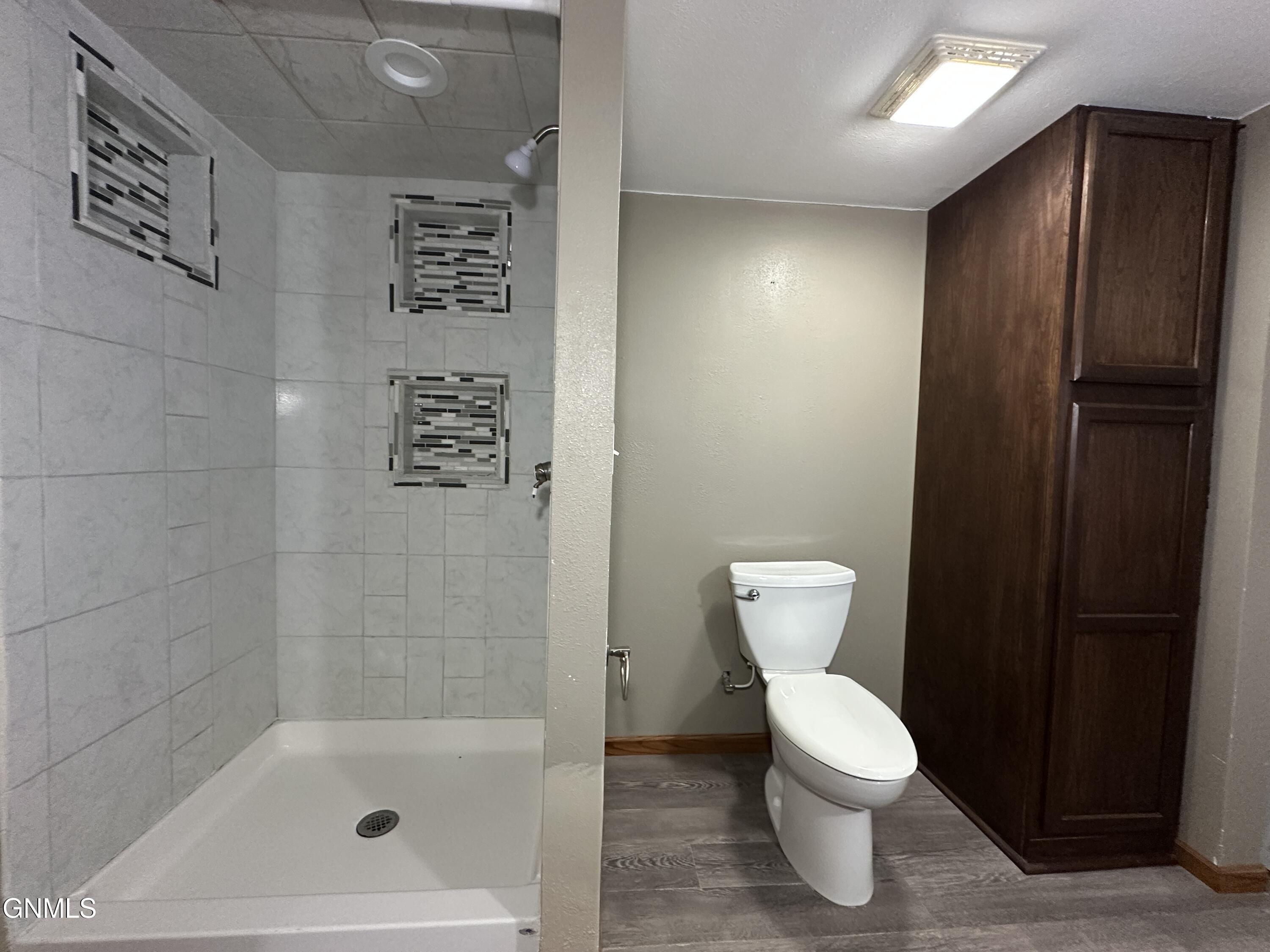 property viewer photo 24