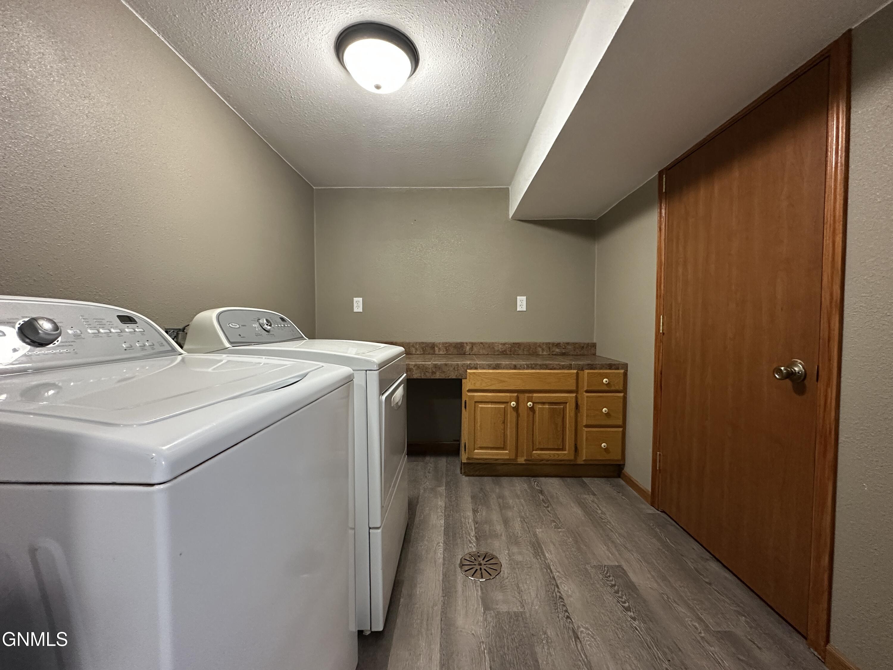 property viewer photo 25