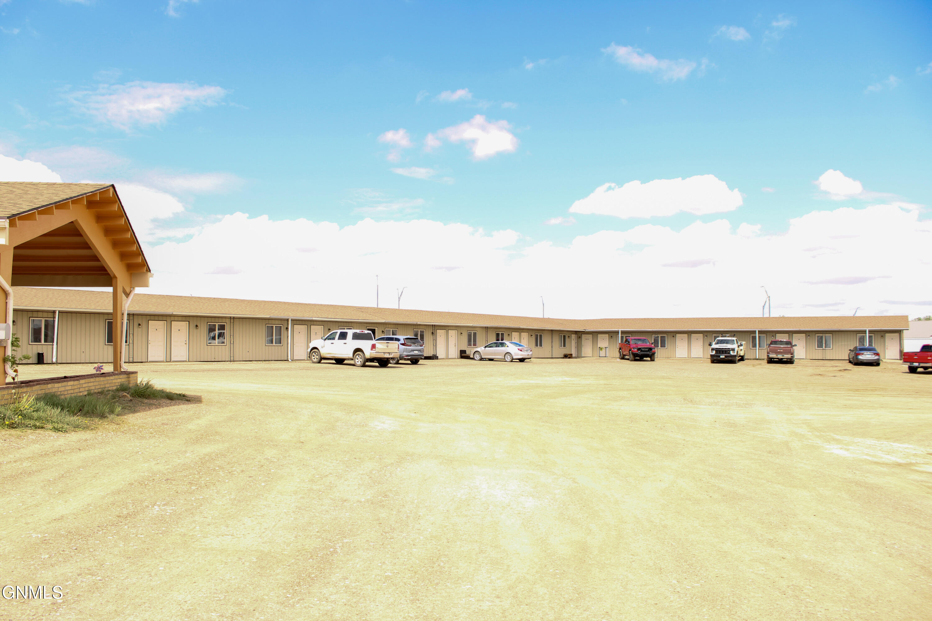 main property photo 78