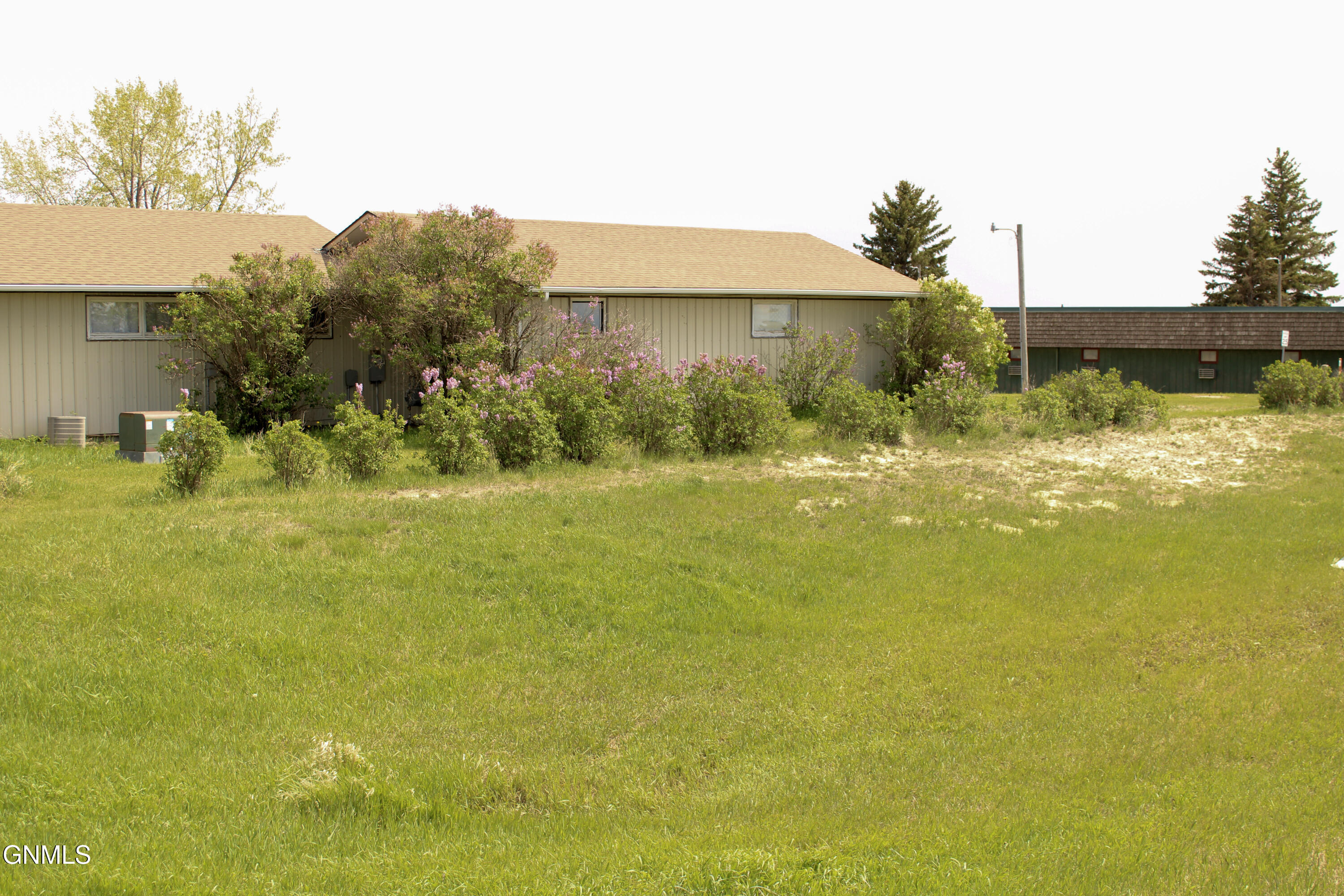 main property photo 89