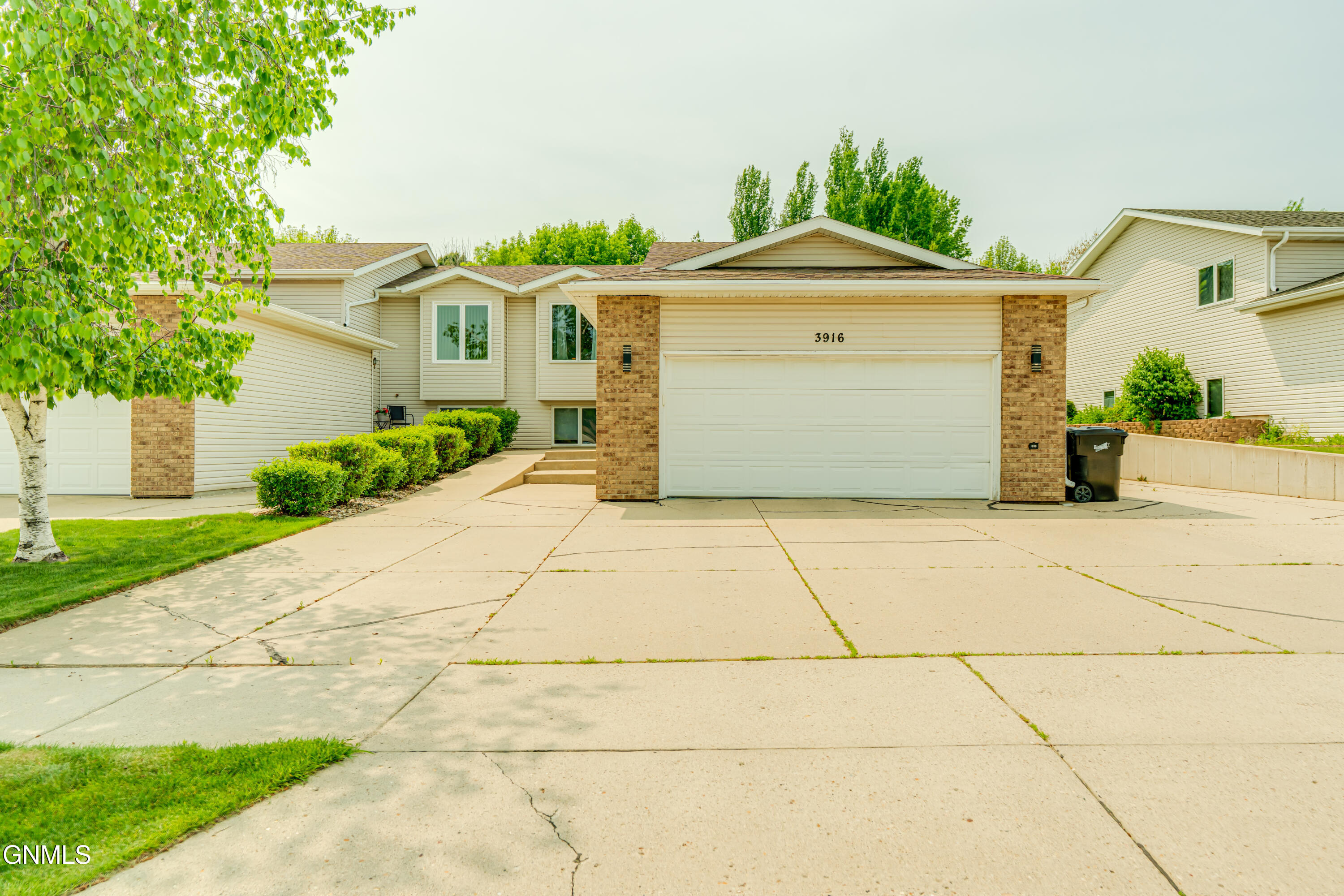 property viewer photo 1
