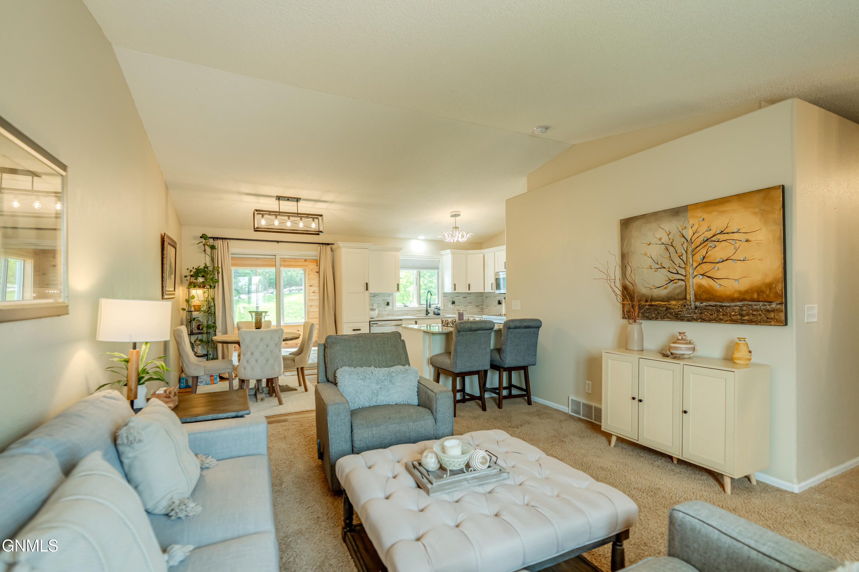 property viewer photo 12