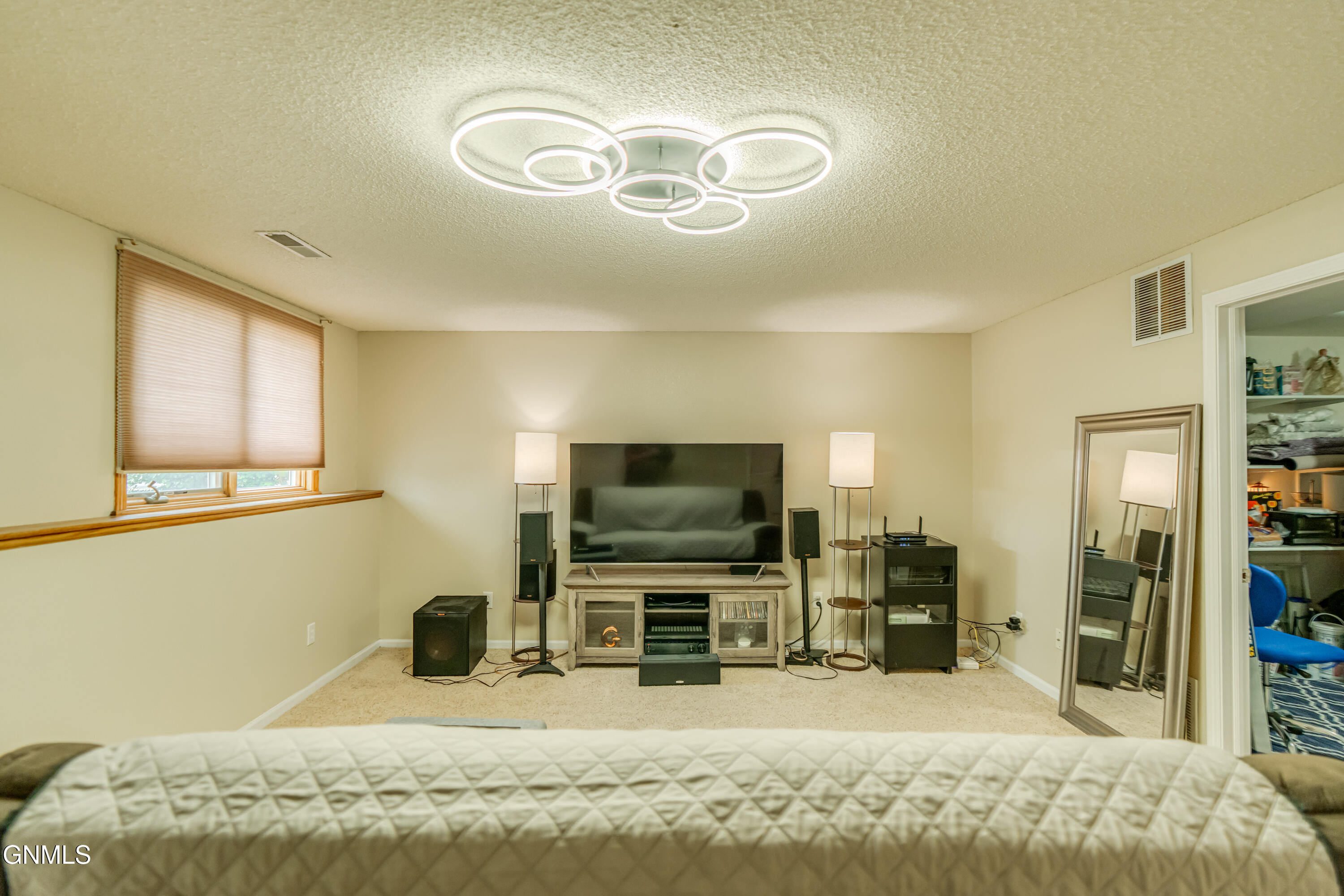 property viewer photo 22