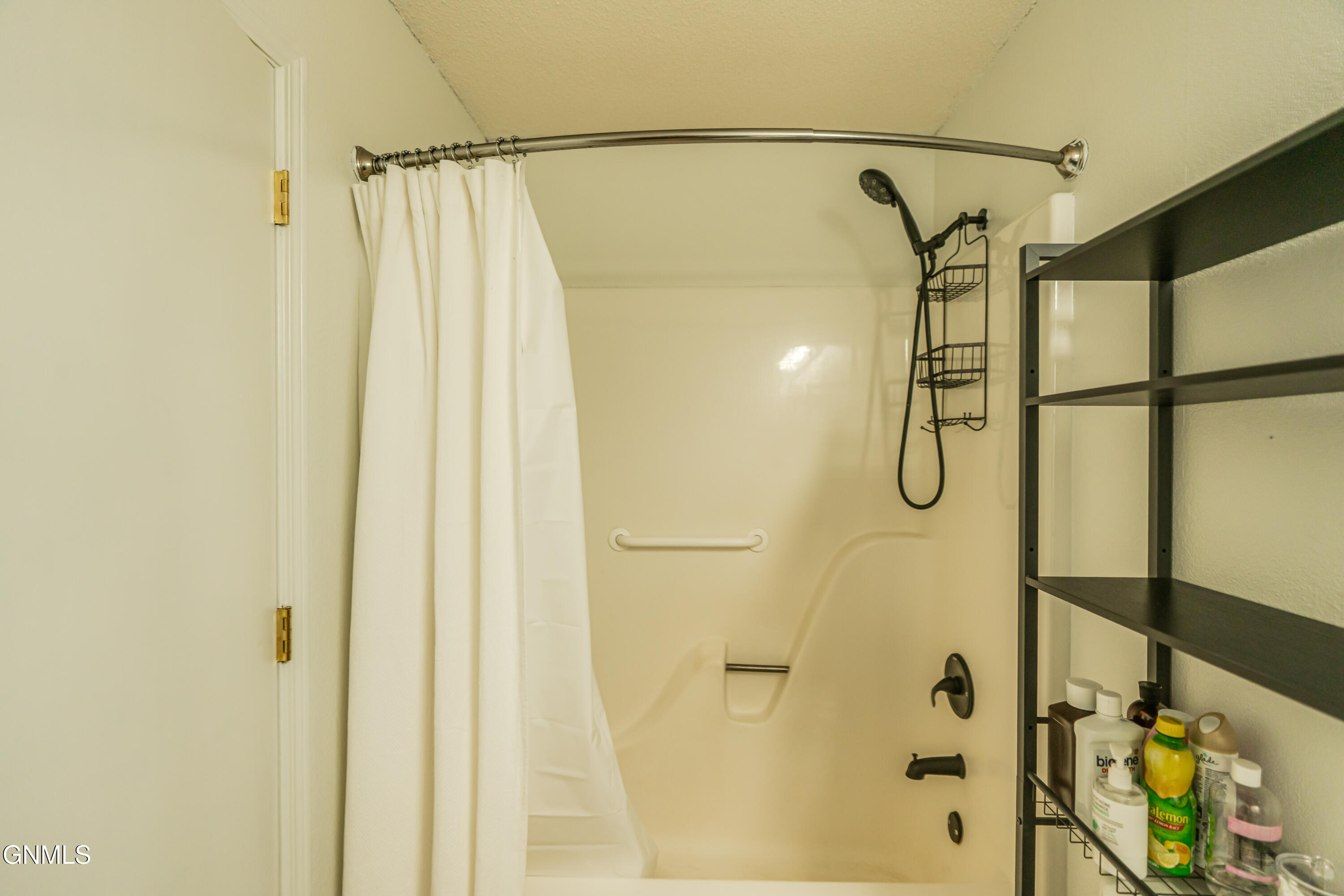 property viewer photo 25