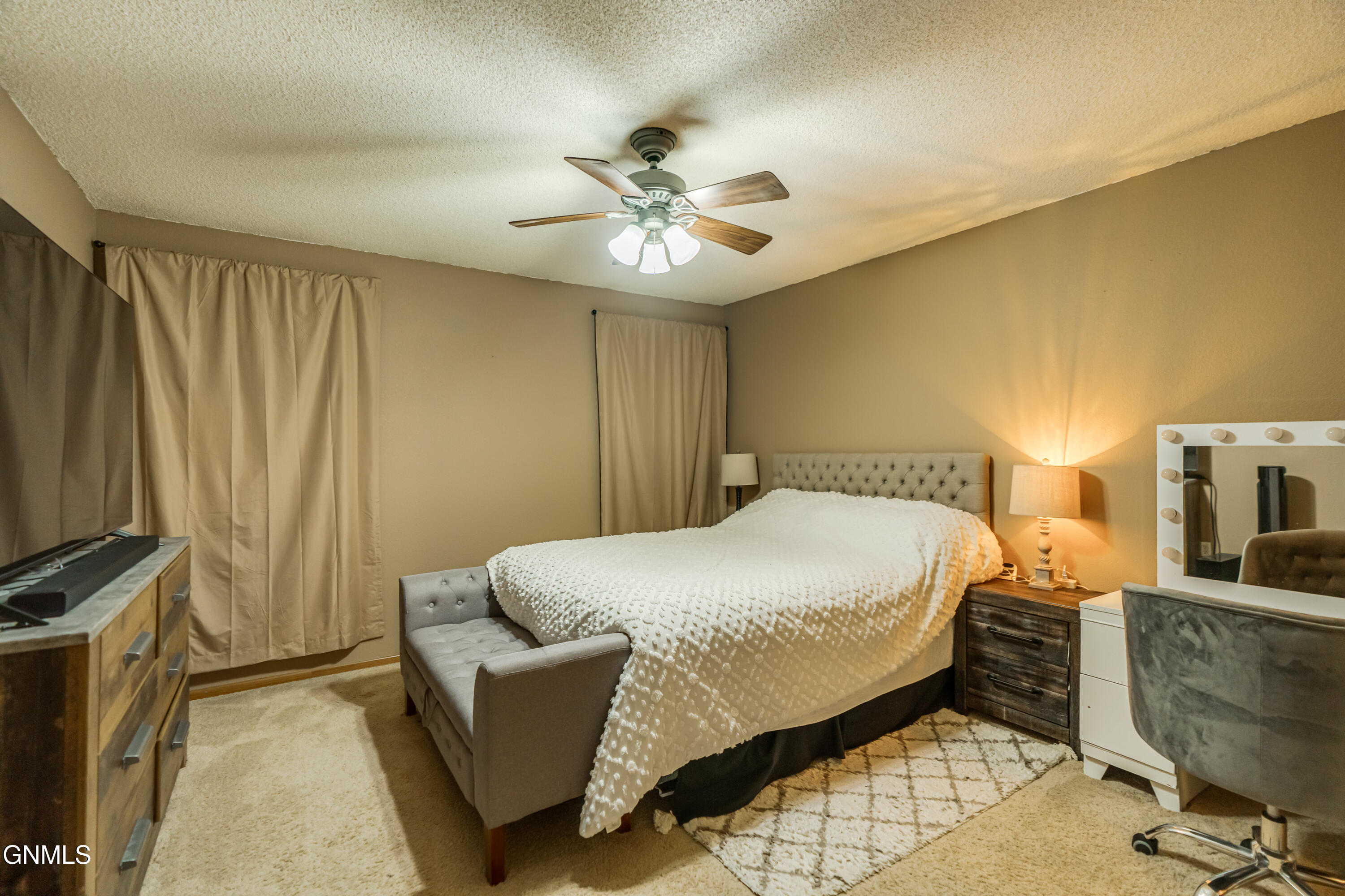 property viewer photo 26