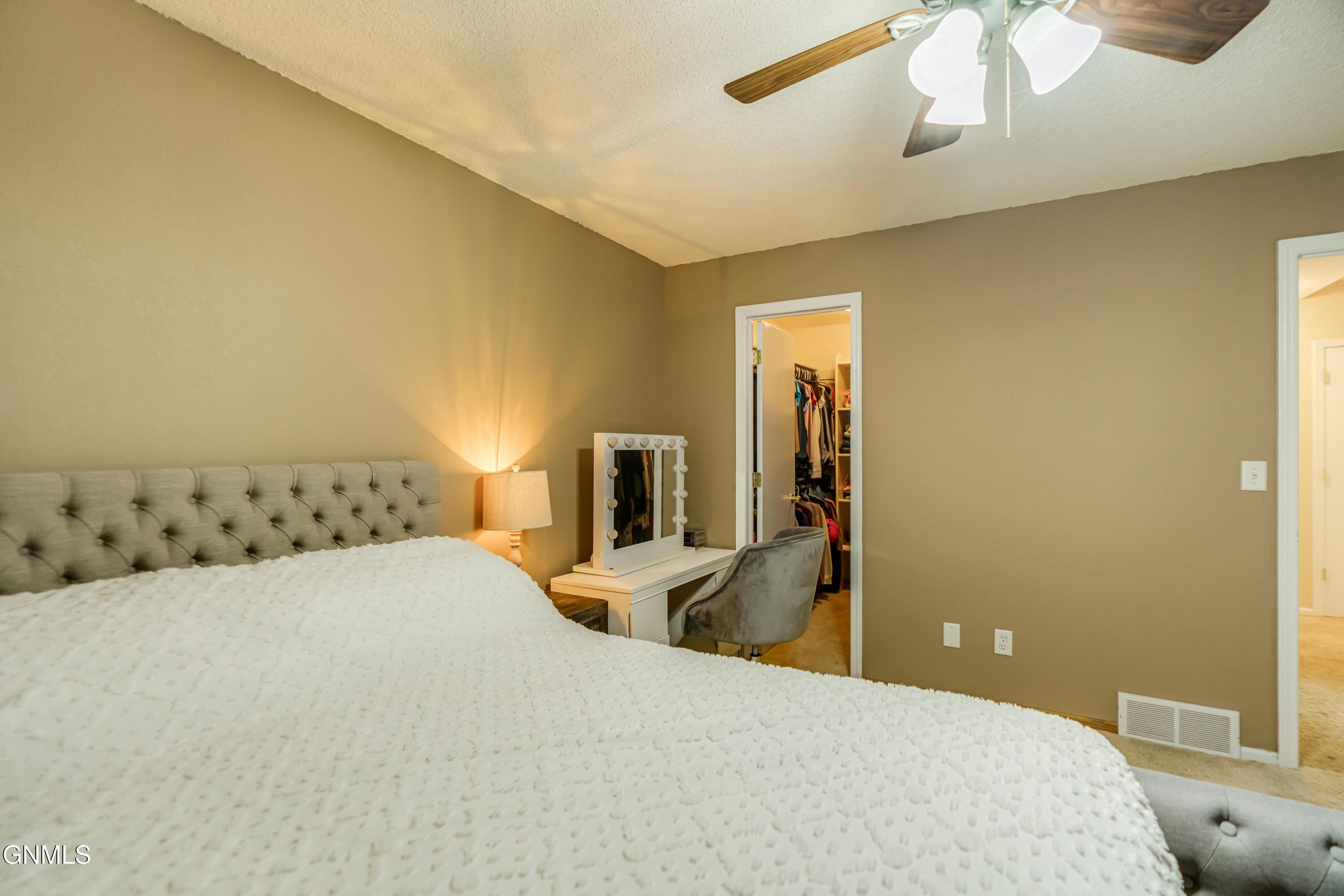 property viewer photo 27
