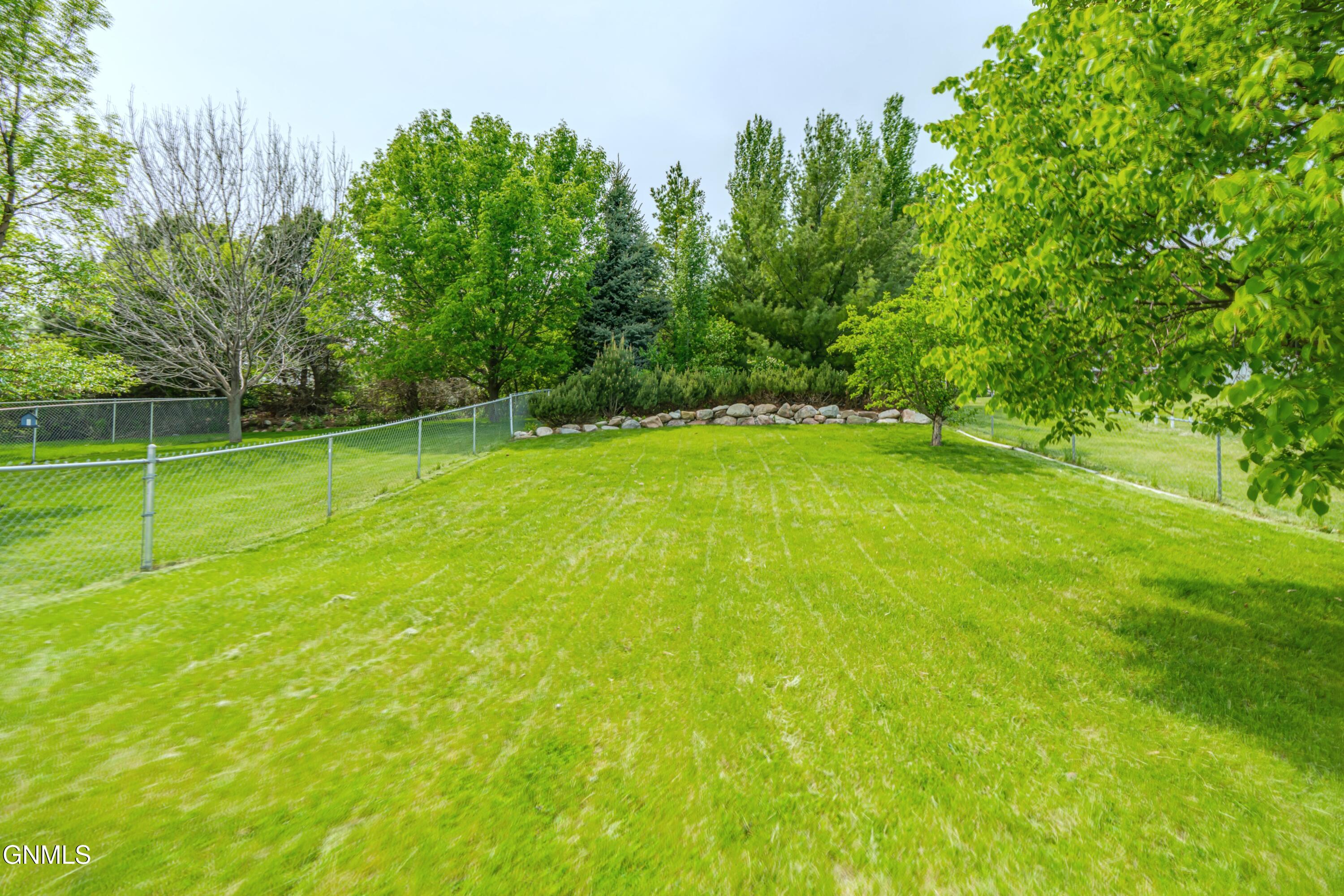 property viewer photo 36