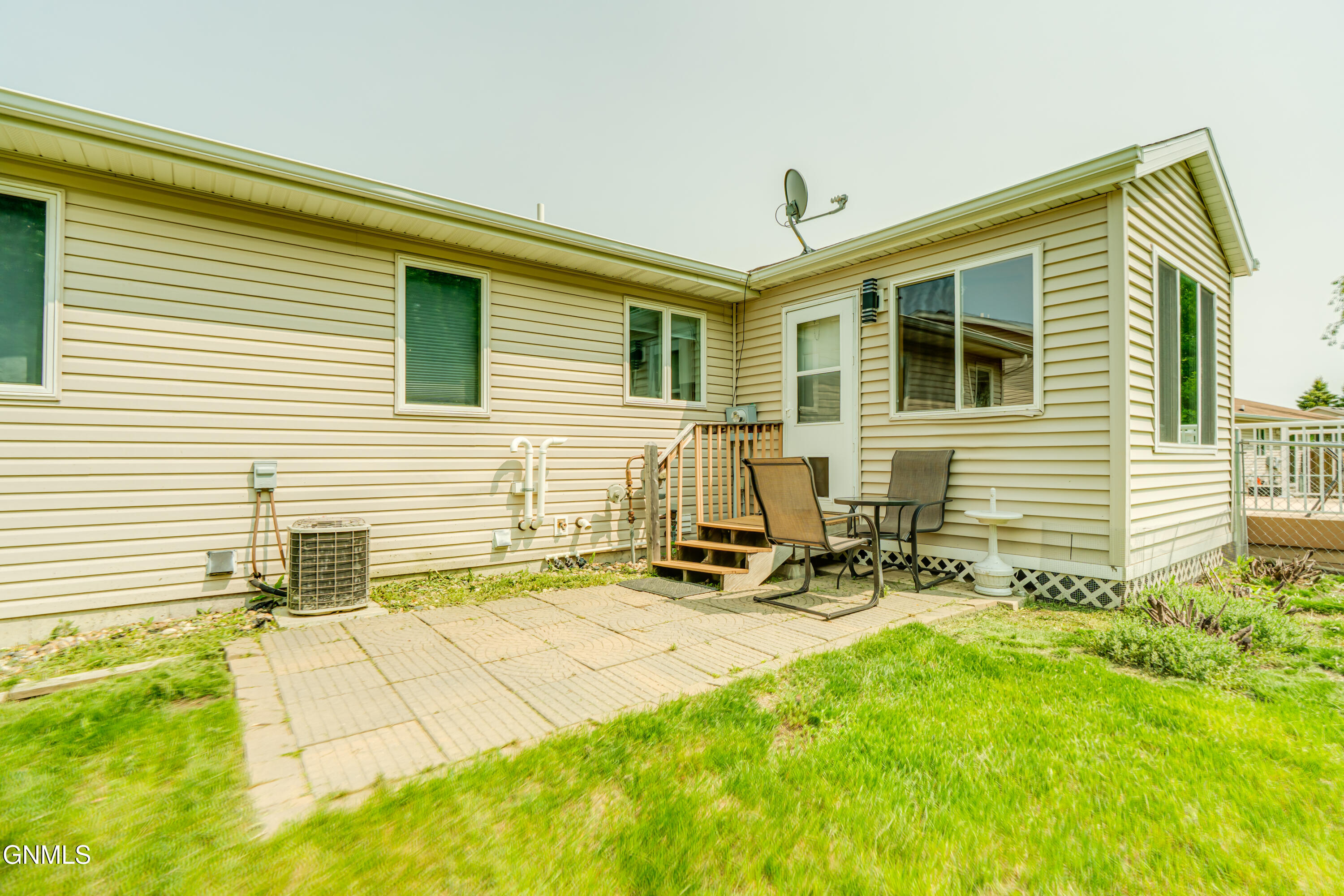 property viewer photo 37