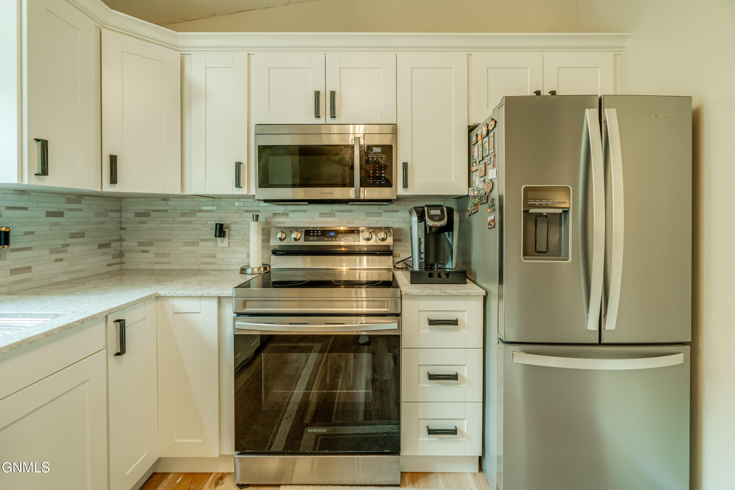 property viewer photo 6
