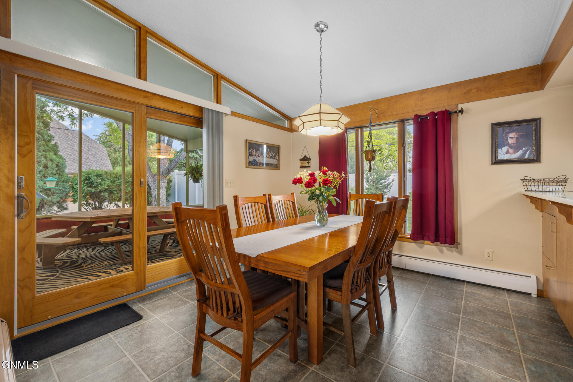 property viewer photo 13