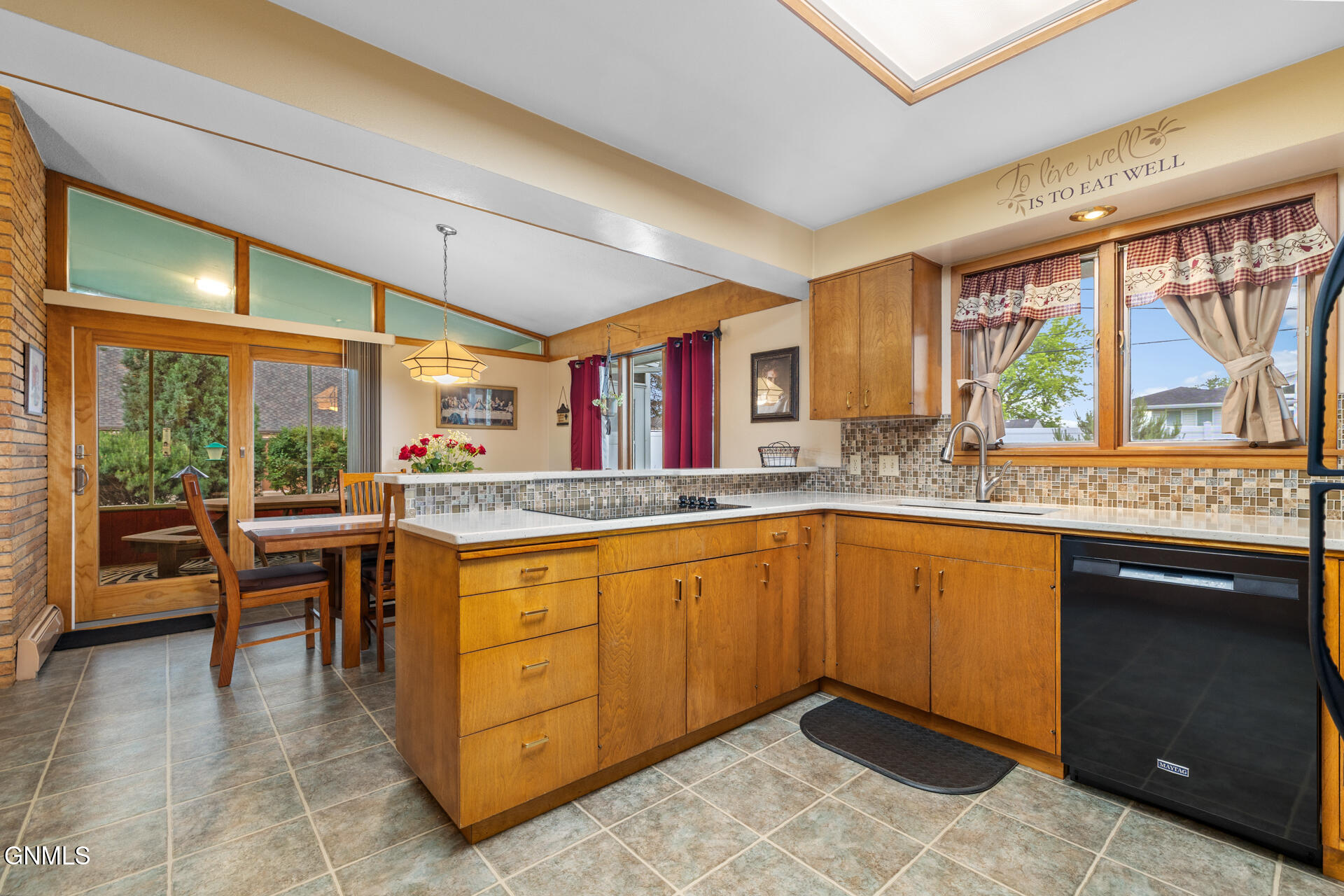 property viewer photo 16