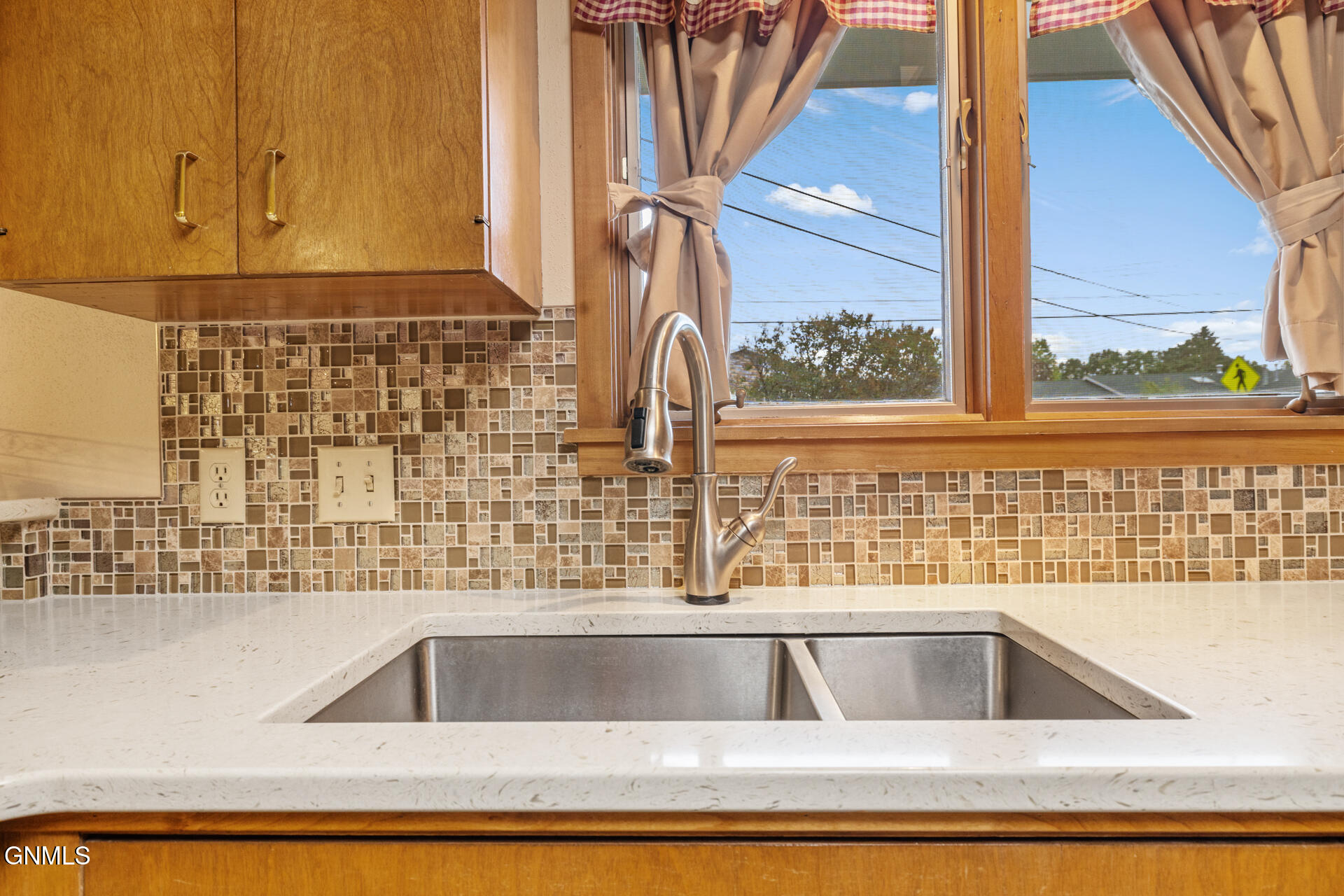 property viewer photo 17
