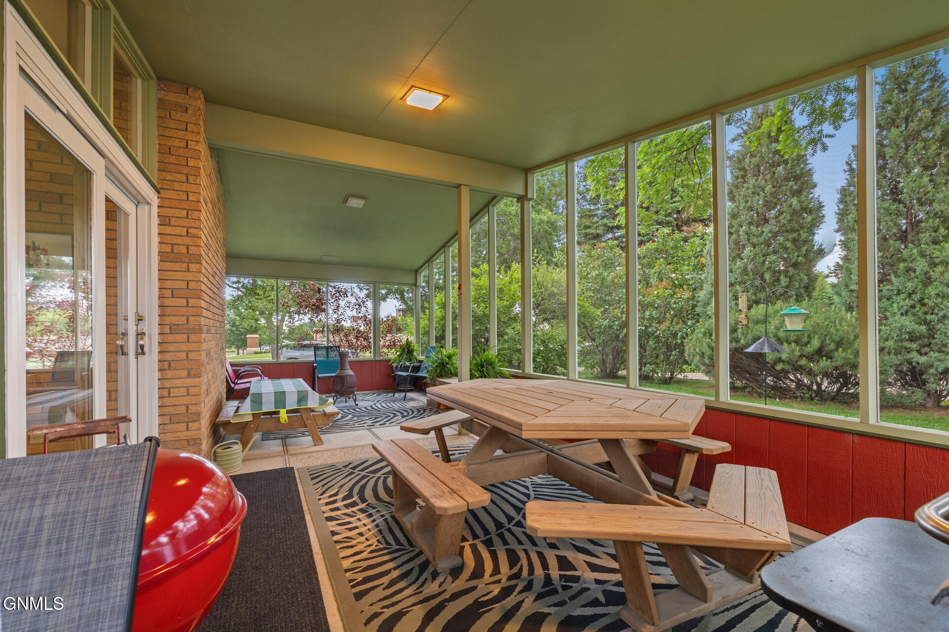 property viewer photo 19
