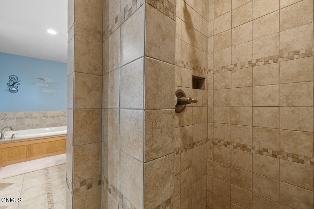 property viewer photo 28