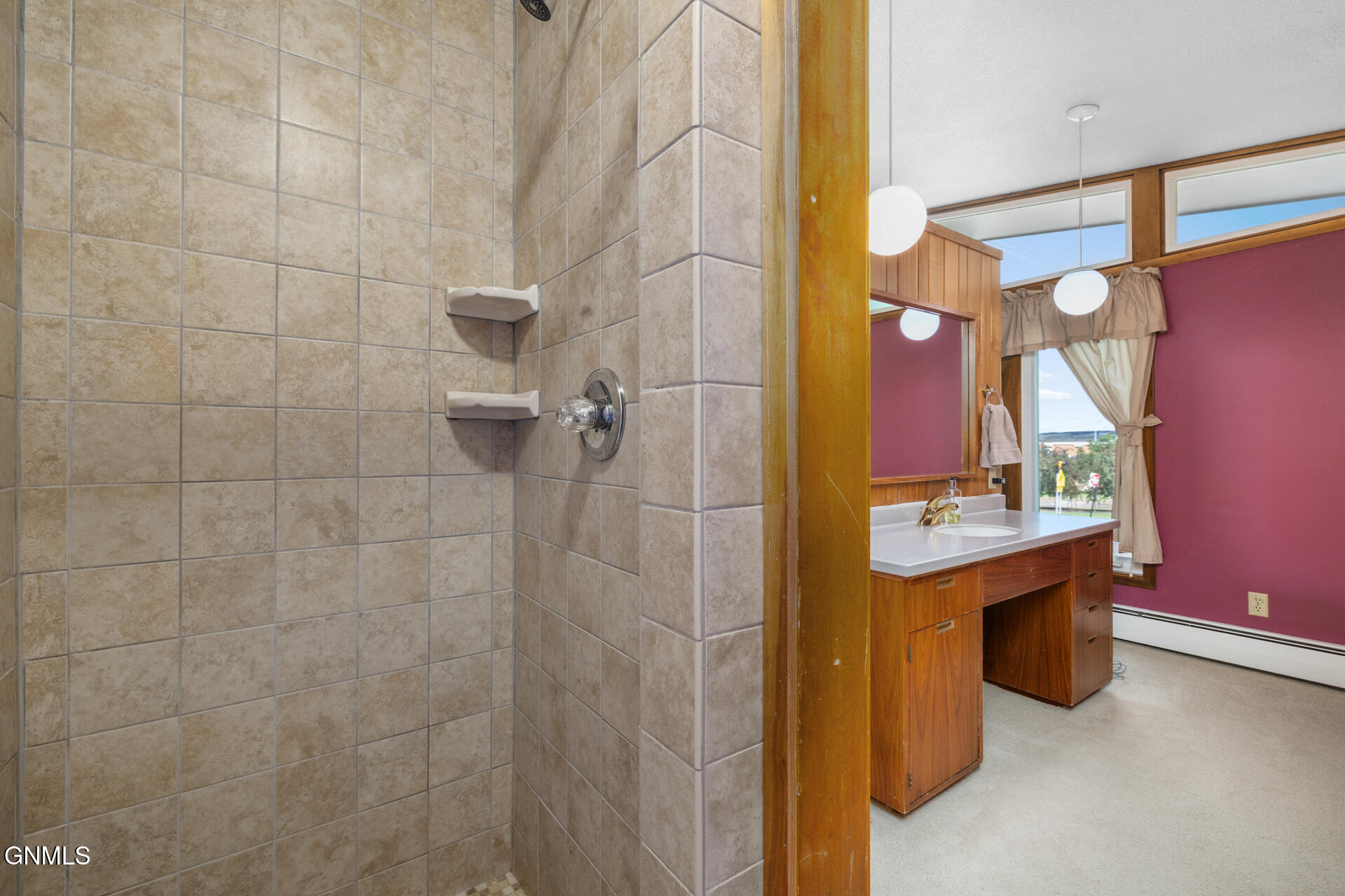 property viewer photo 37
