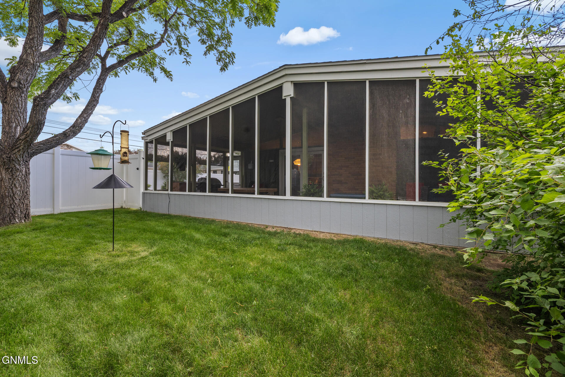 property viewer photo 4