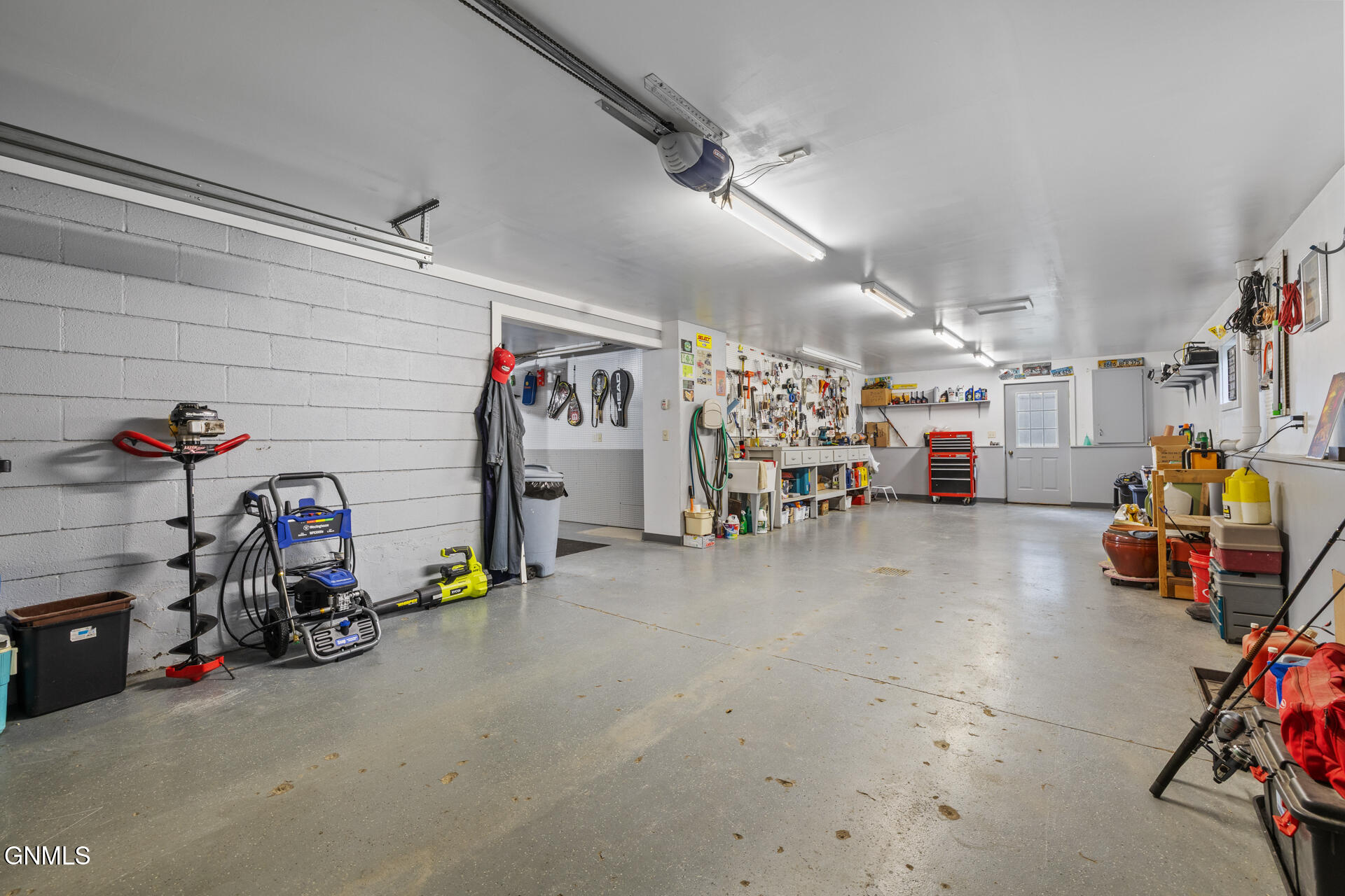 property viewer photo 48