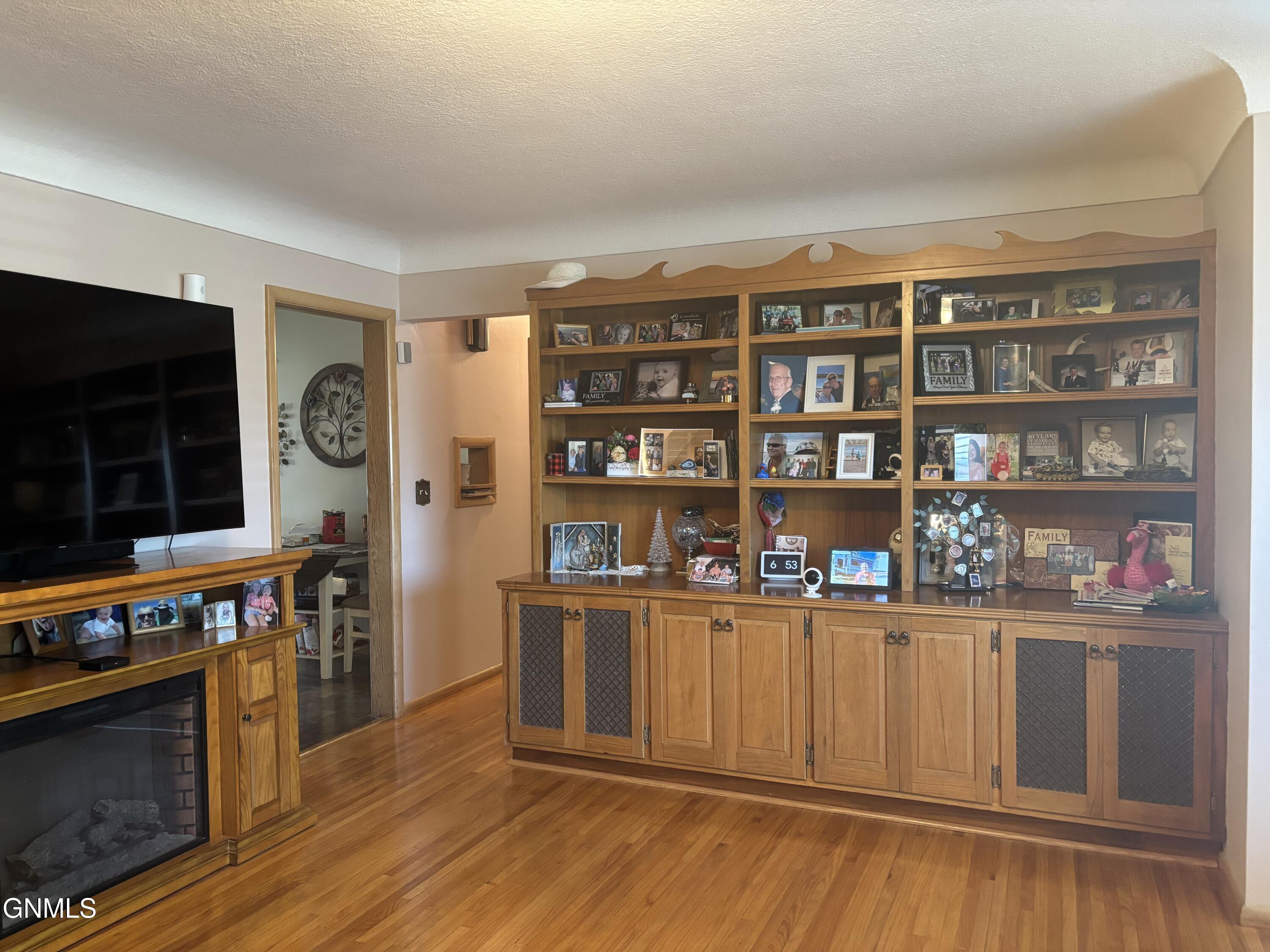 property viewer photo 2