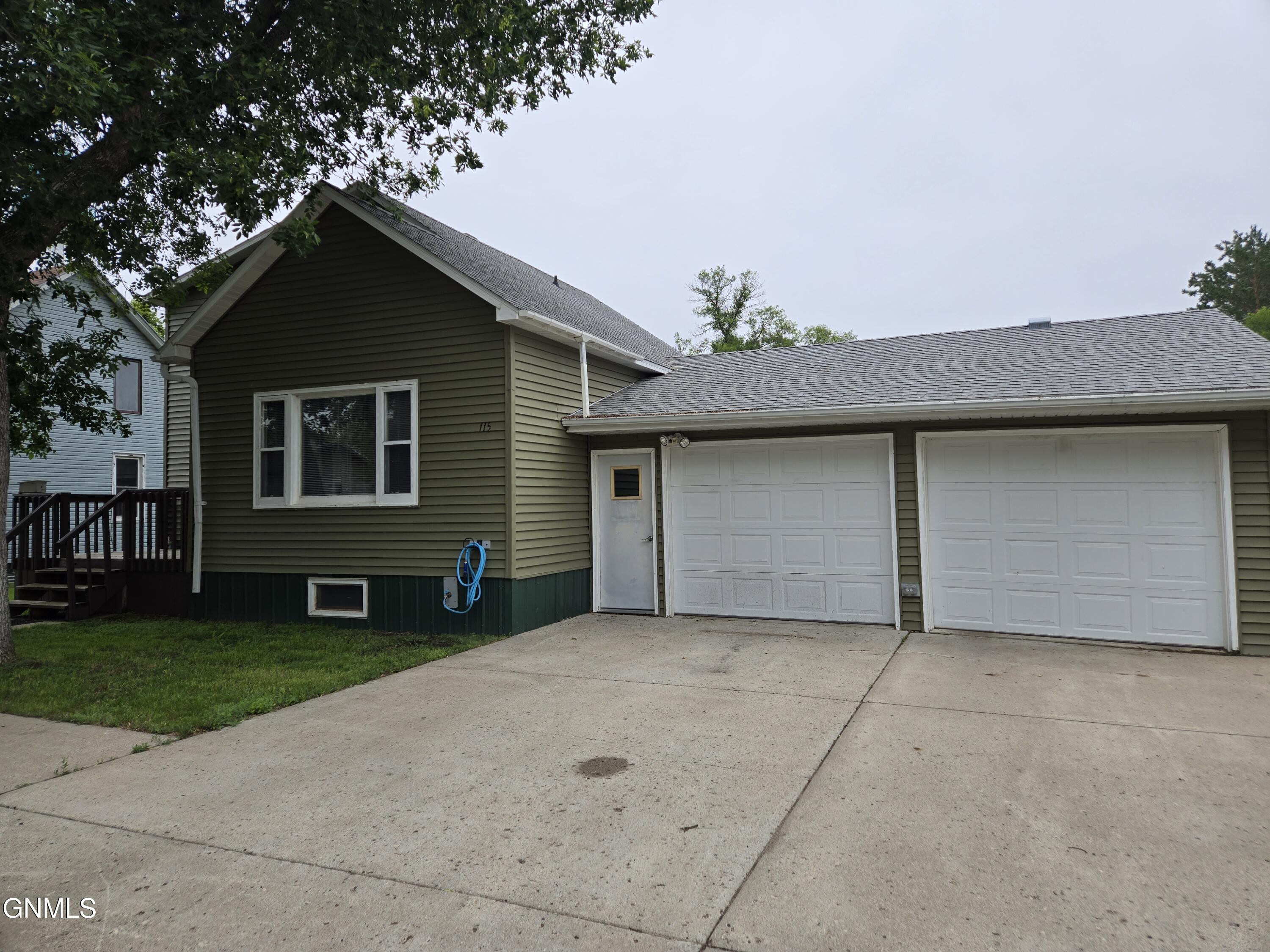 main property photo 0