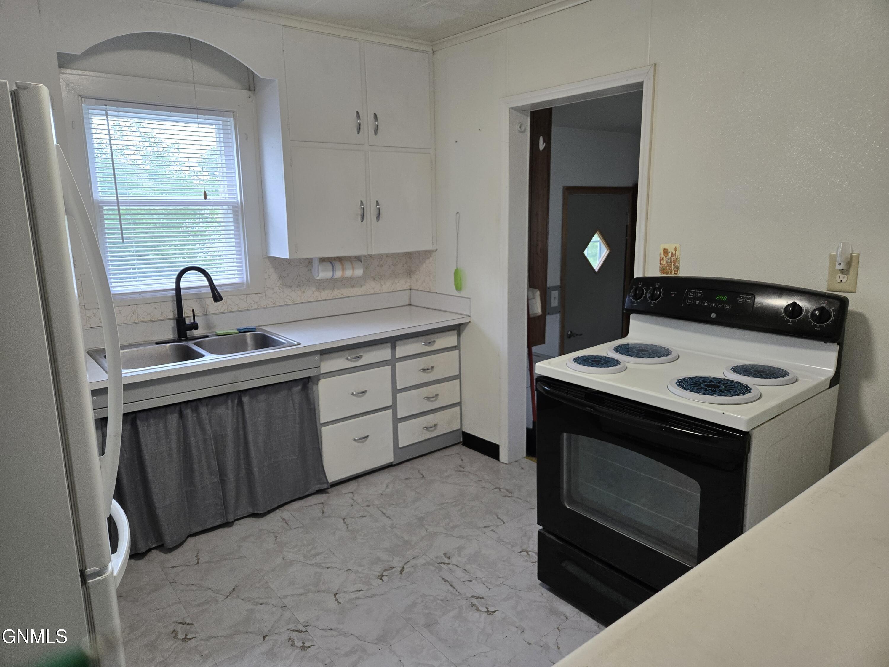 property viewer photo 2